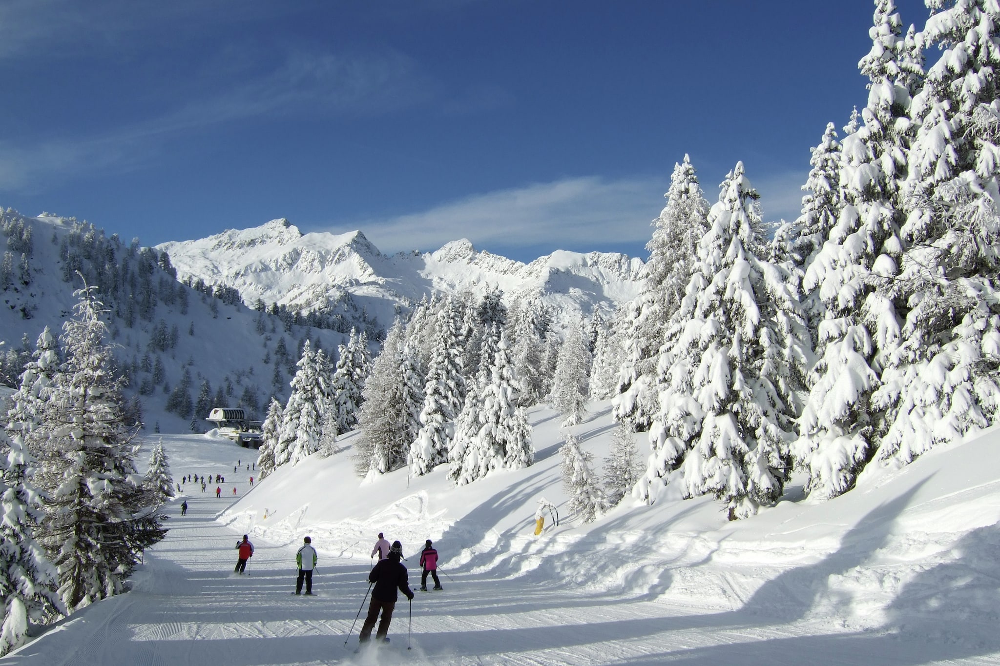 Why stay here?



This charming apartment in Celledizzo, near the Dolomiti di Brenta ski area, is ideal for a family. It has a sauna (paid) for you to unload all your stress. Enjoy a glass of wine and a barbecue platter with your dear ones on the private terrace or balcony.



Things to do around



This apartment is 100 m from the ski bus stop and 4 km from the ski lift making it a haven for ski lovers. Cross country skiing is possible in 500 m. You can enjoy the scenic beauty of the Sole Valley on a walk or on bicycles. If you love the serene waters, you must visit Lac de Careser or Lago di Pian Palu. Tonale Pass is popular among hikers.



What to expect from the space



There is a furnished shared garden to relax and spend some time outdoors. Central heating is installed in the dining room for your comfortable stay. A grill-oven, washing machine, a cable TV, and garage are also available here. 



More for your stay



Check-in and check-out timings are 4-6 PM and 9-10 AM, respectively.