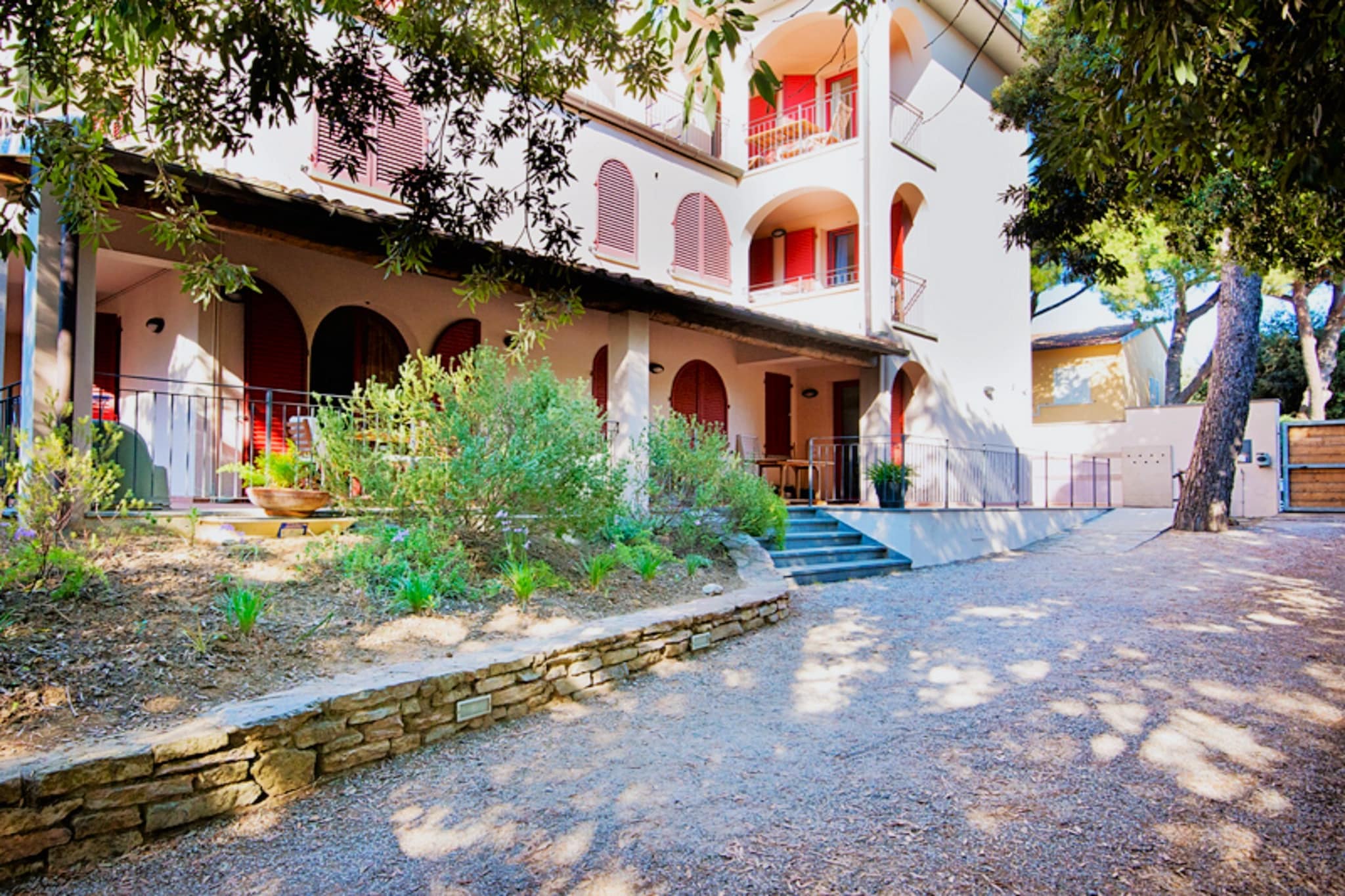 APP 1-Exterior summer