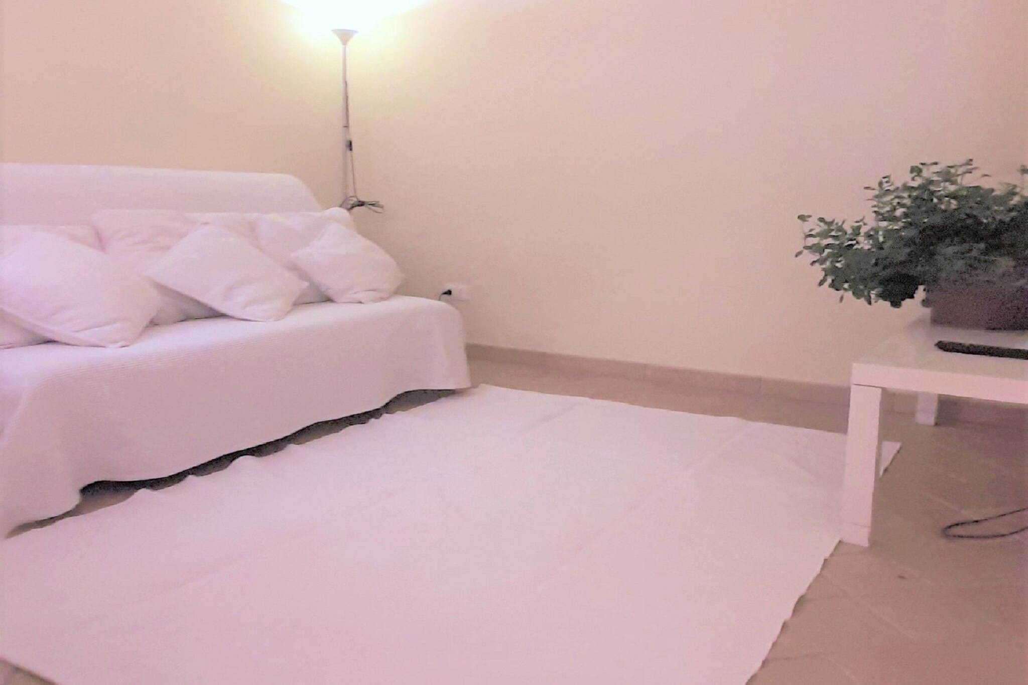 APP 1-Living room