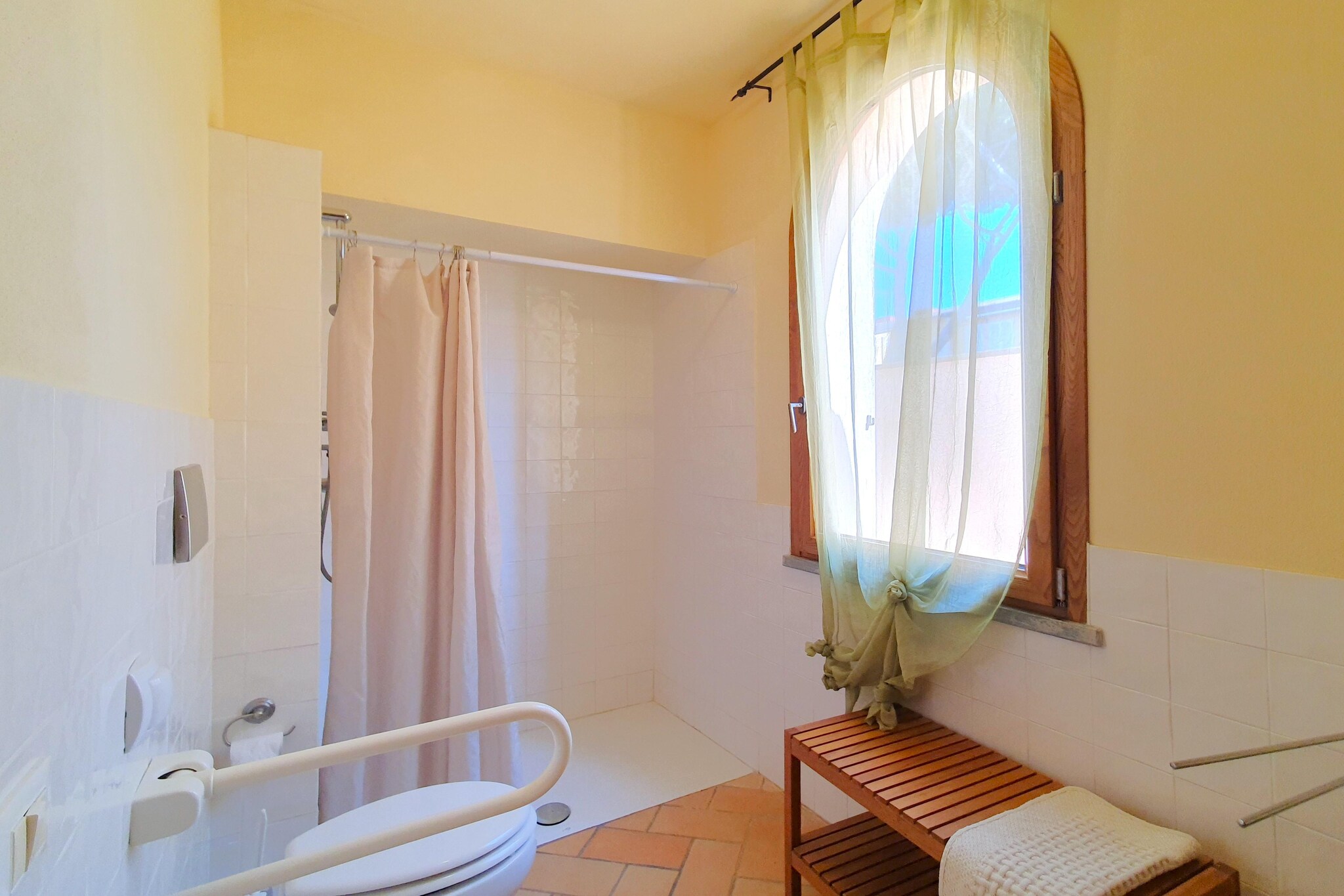 APP 1-Bathroom