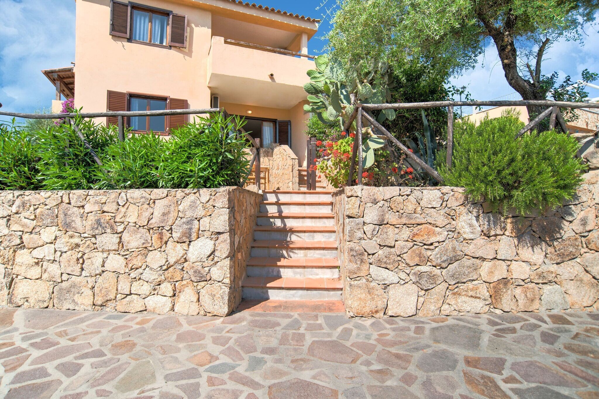 Exterior Summer