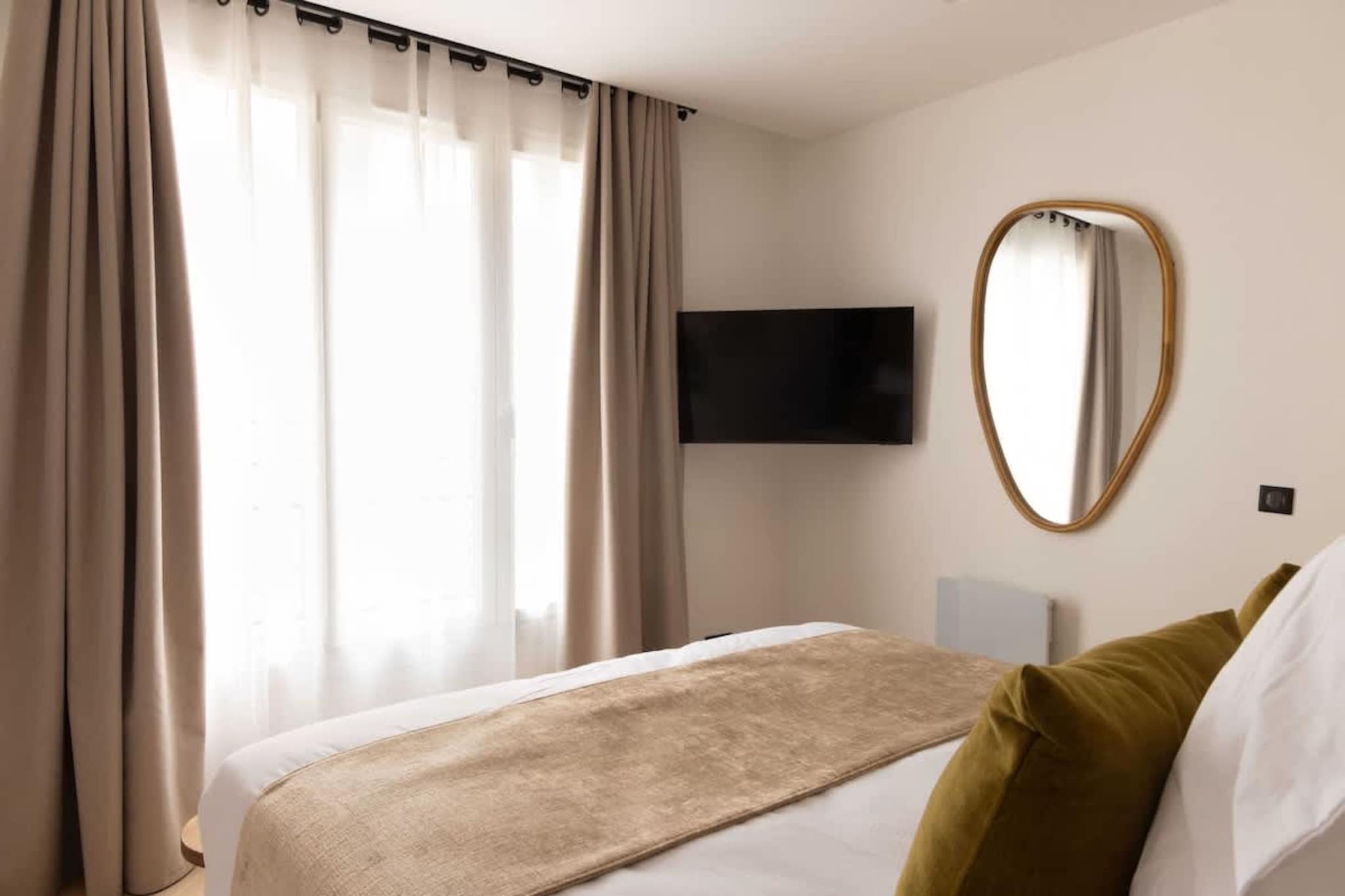 FDL-ELISABETH-E2-22-Untagged