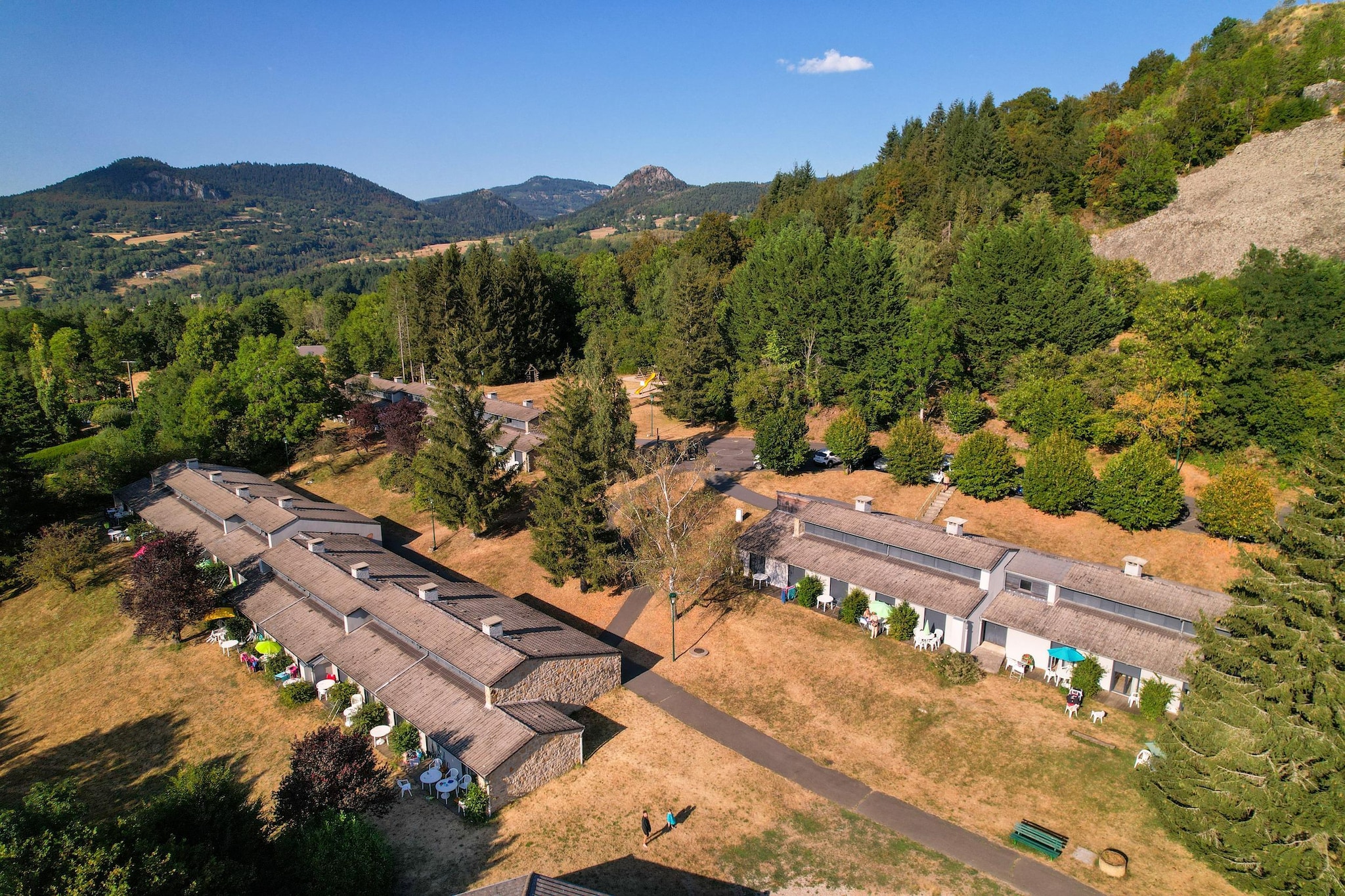 Saint-Julien-Chapteuil - Gîte 2 Pièces 4 Personnes 1  bébé-Gebiete Sommer 20 km