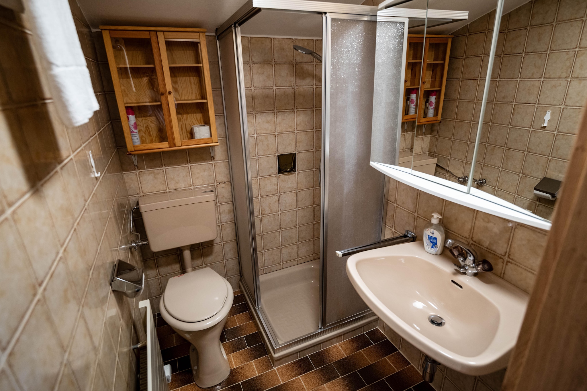 Doppelzimmer 5 - LOU in Saalfelden-Pinzgau-Badkamer