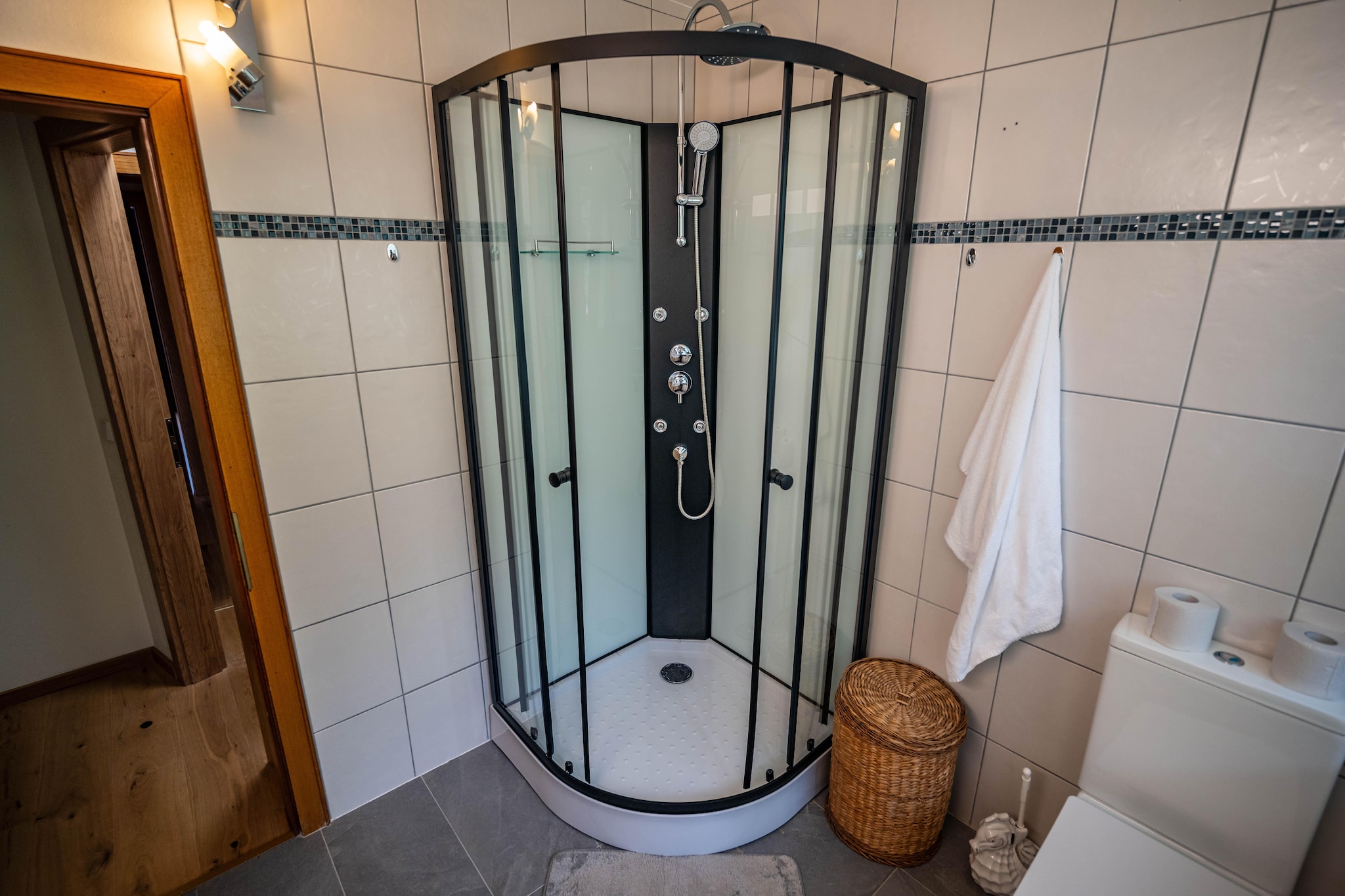 Doppelzimmer 6 - TAMARA in Saalfelden-Pinzgau-Badkamer