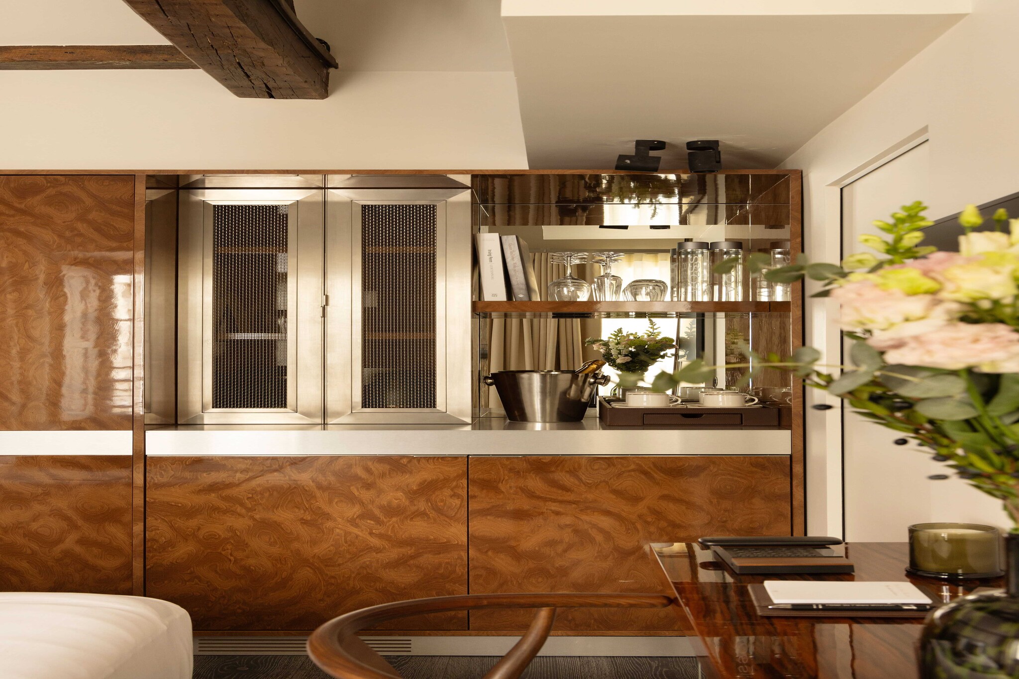 On the 2nd floor: (Living room(Bed Linen, Desk, TV, Queen Bed), Kitchen(electric kettle, coffee machine, fridge, dishes and cutlery), bedroom(single bed), bathroom(shower, toilet, hairdryer, Towels/Sheets (Incl.), shampoo))\n\nElevator, Hot Water, Internet Access DSL, Wardrobe, First Aid, Play area, heating, air conditioning, iron, Essentials, Dedicated workspace, Carbon monoxide detector, Cleaning Disinfection, Downtown, Emergency exit, Enhanced cleaning practices, Extra pillows and blankets, High touch surfaces disinfected, Long term stays allowed, Path to entrance lit at night, Room-darkening shades, Town