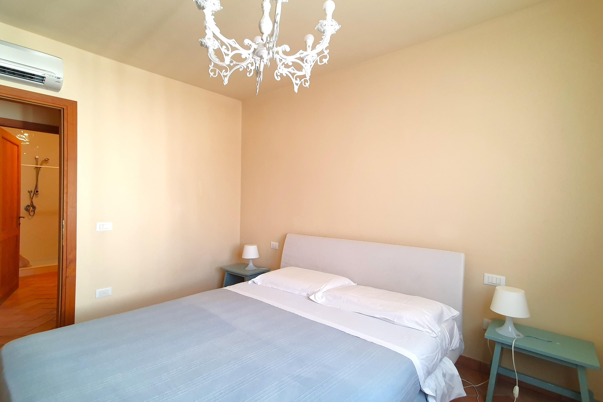 APP 6-Bedroom