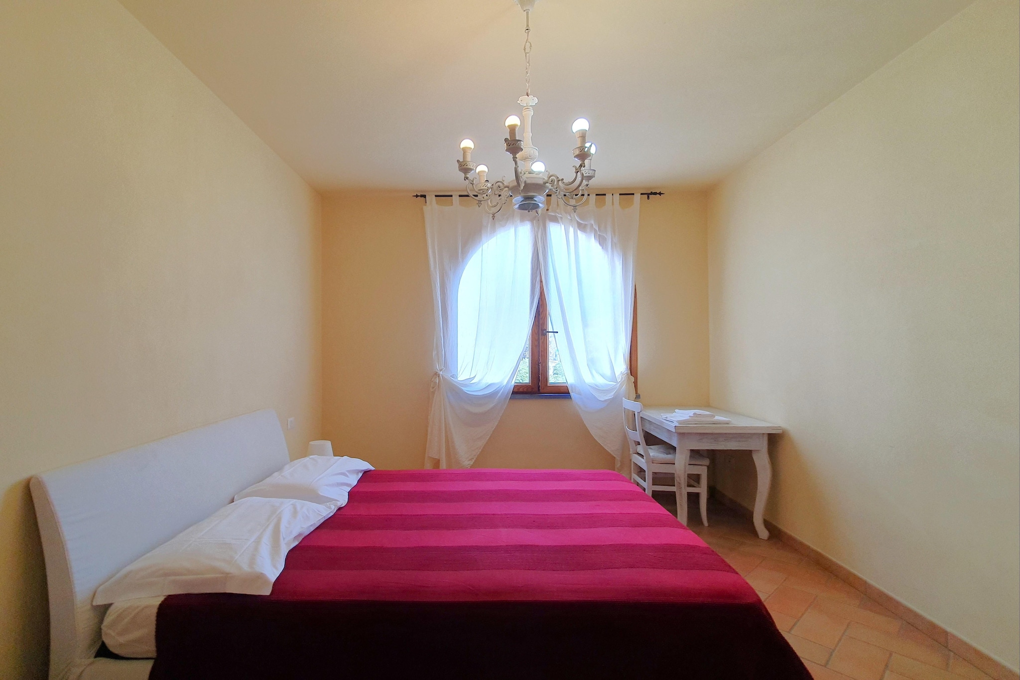 APP 6-Bedroom