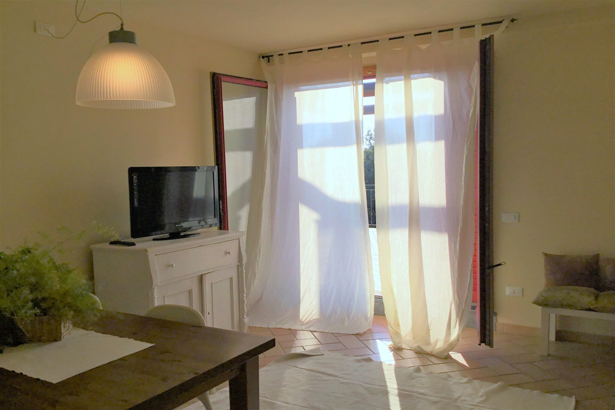 APP 8-Living room