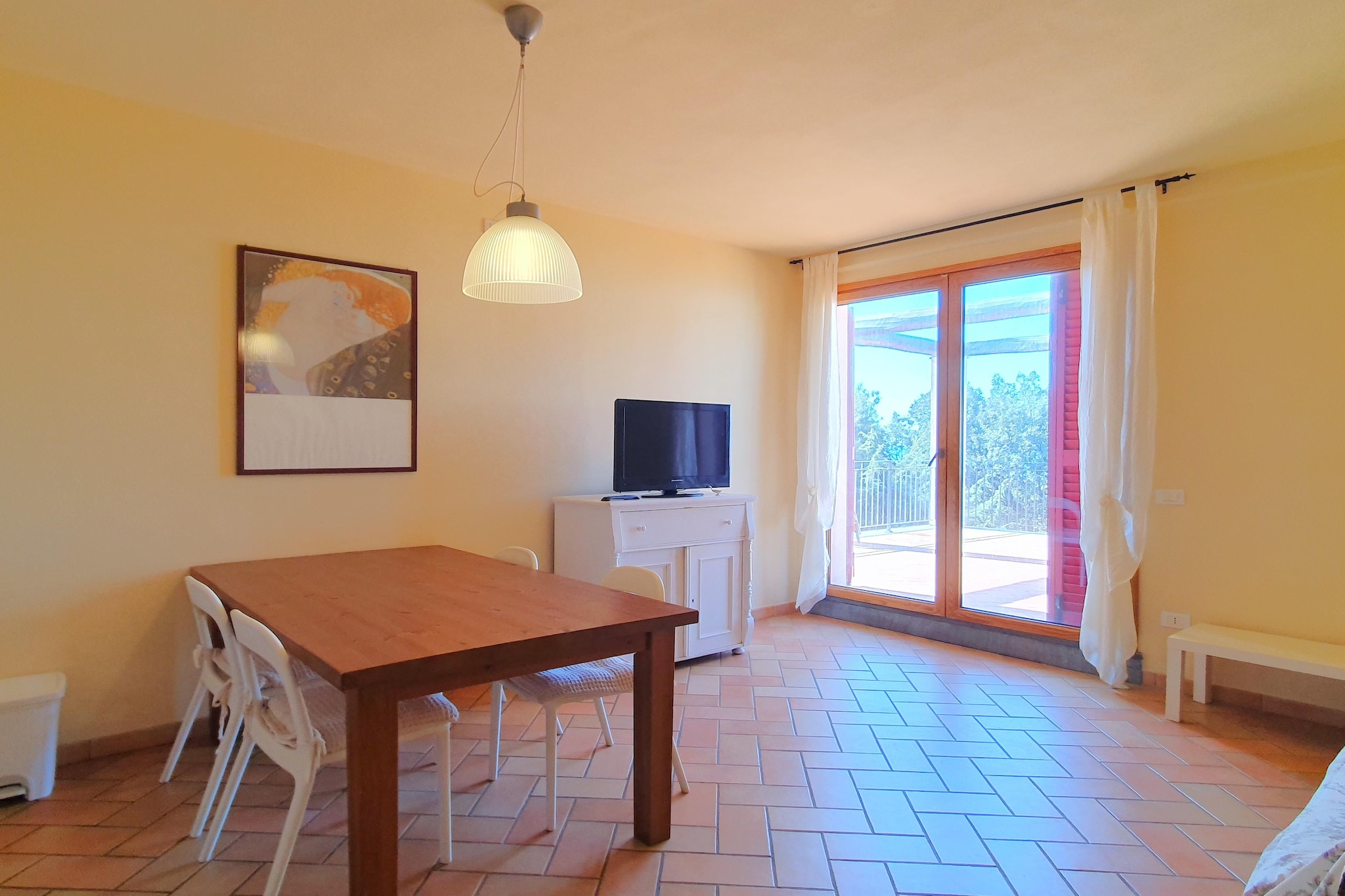APP 8-Living room