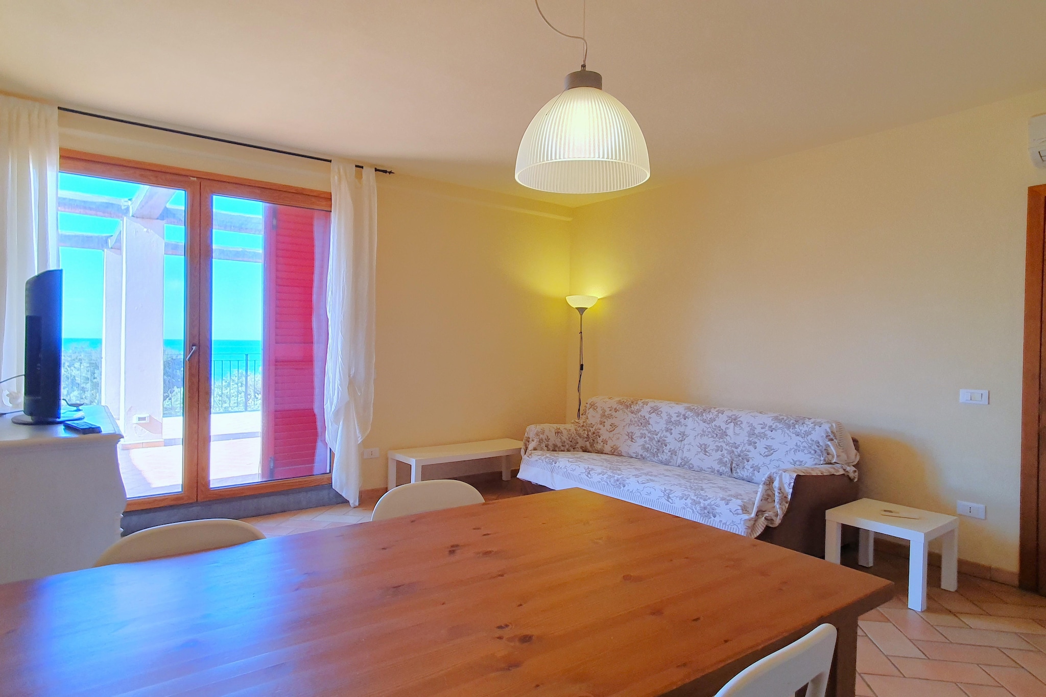 APP 8-Living room