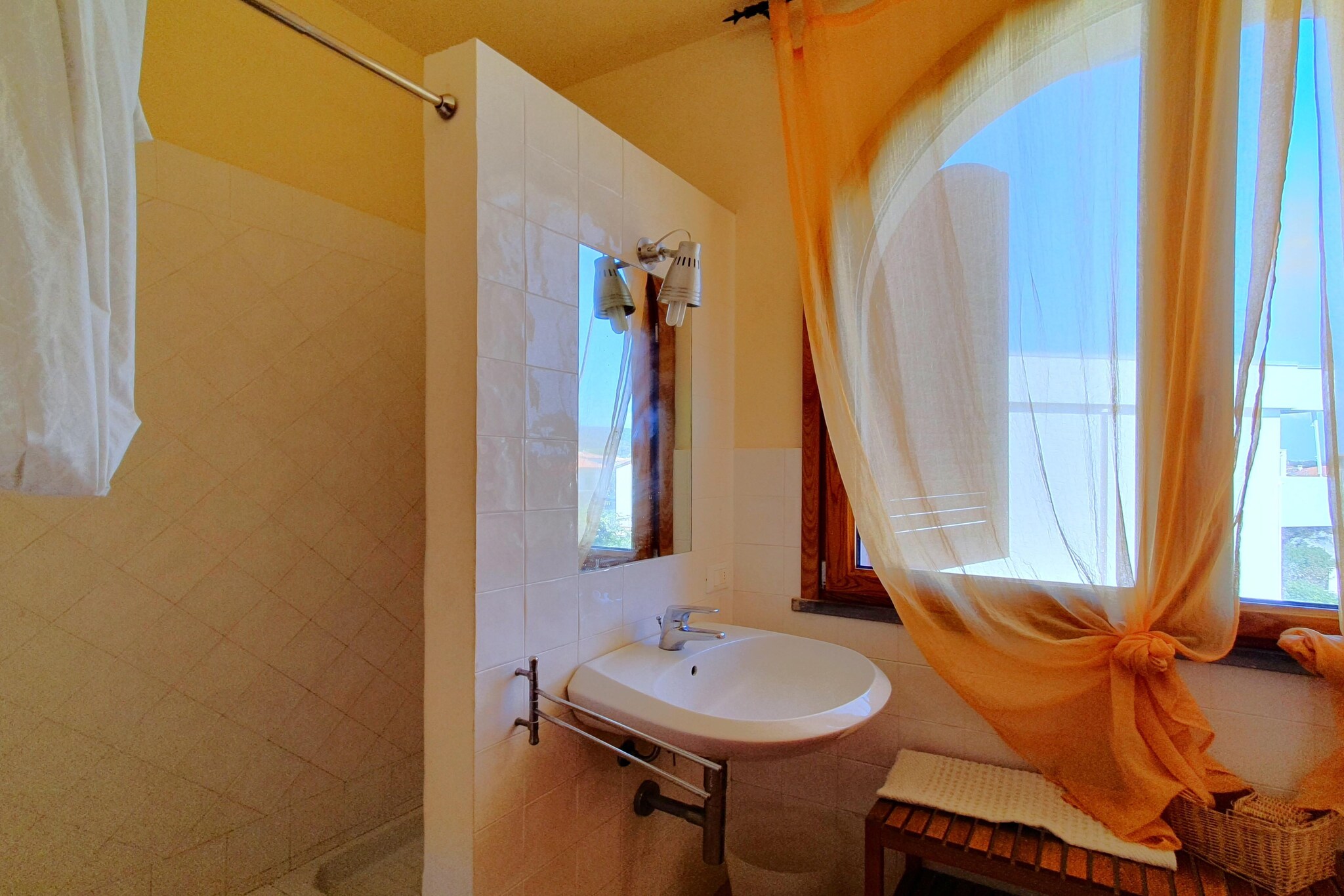 APP 8-Bathroom