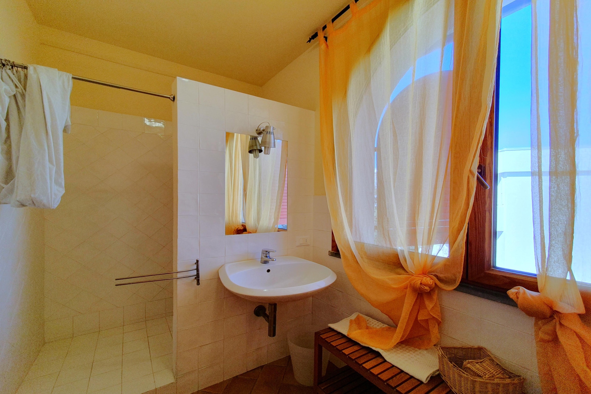 APP 8-Bathroom