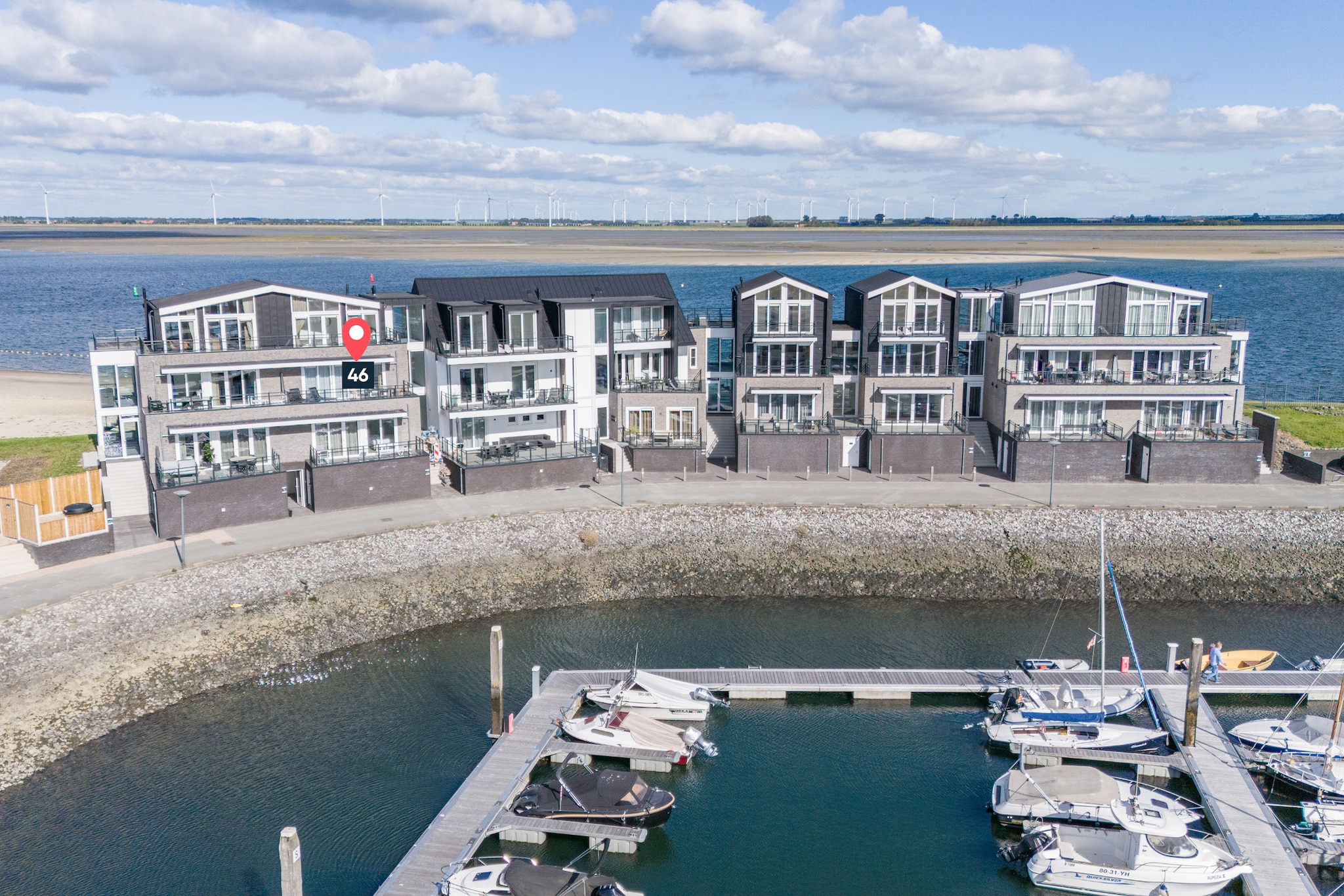 Appartement Vista Maris 'Haus am See' - Havenweg 8-30  Sint-Annaland-Buitenkant zomer