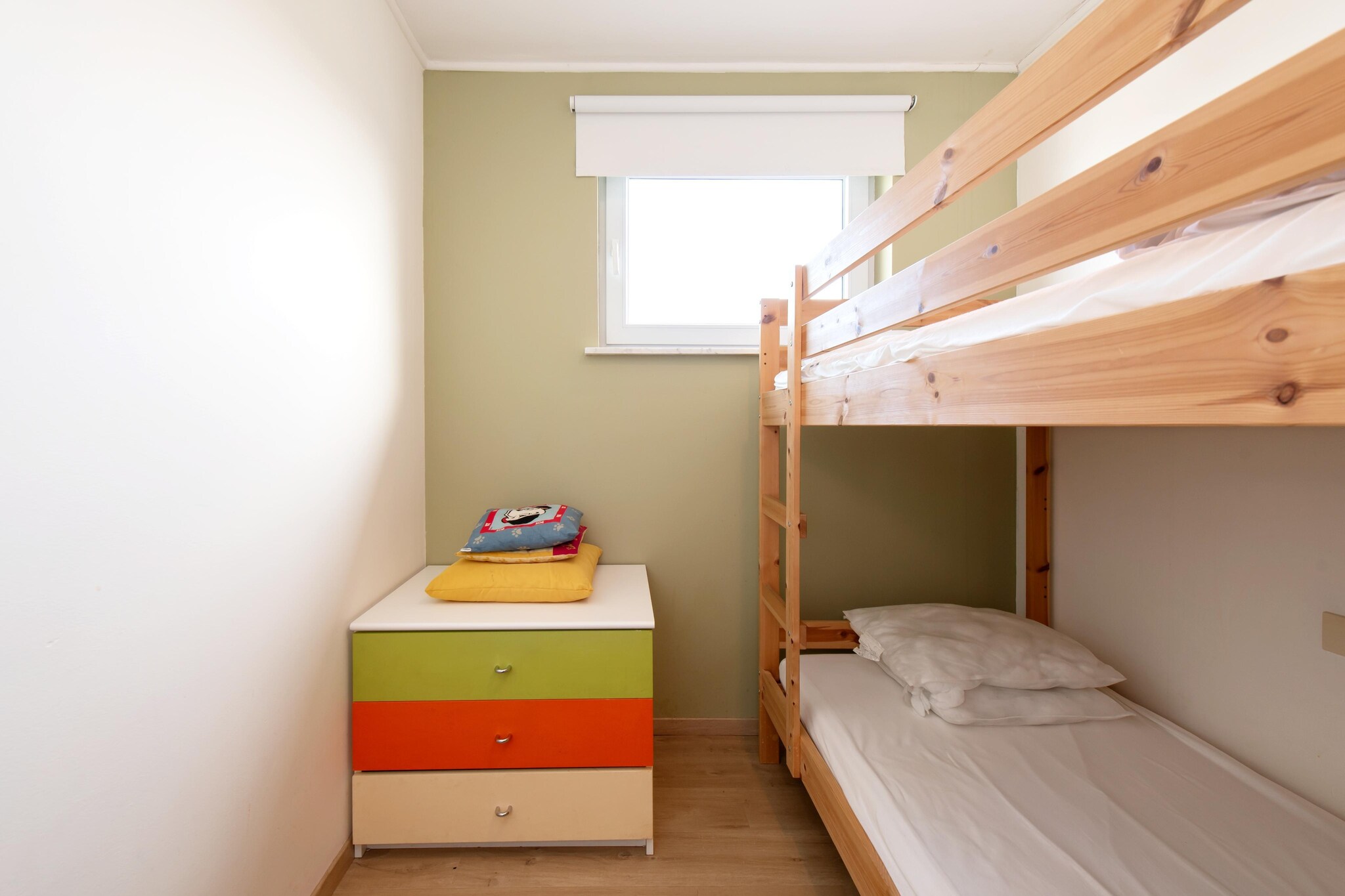 MENTON 22B-Bedroom