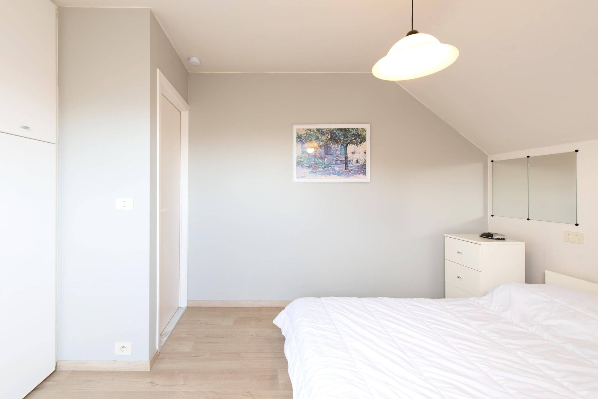 MENTON 22B-Bedroom
