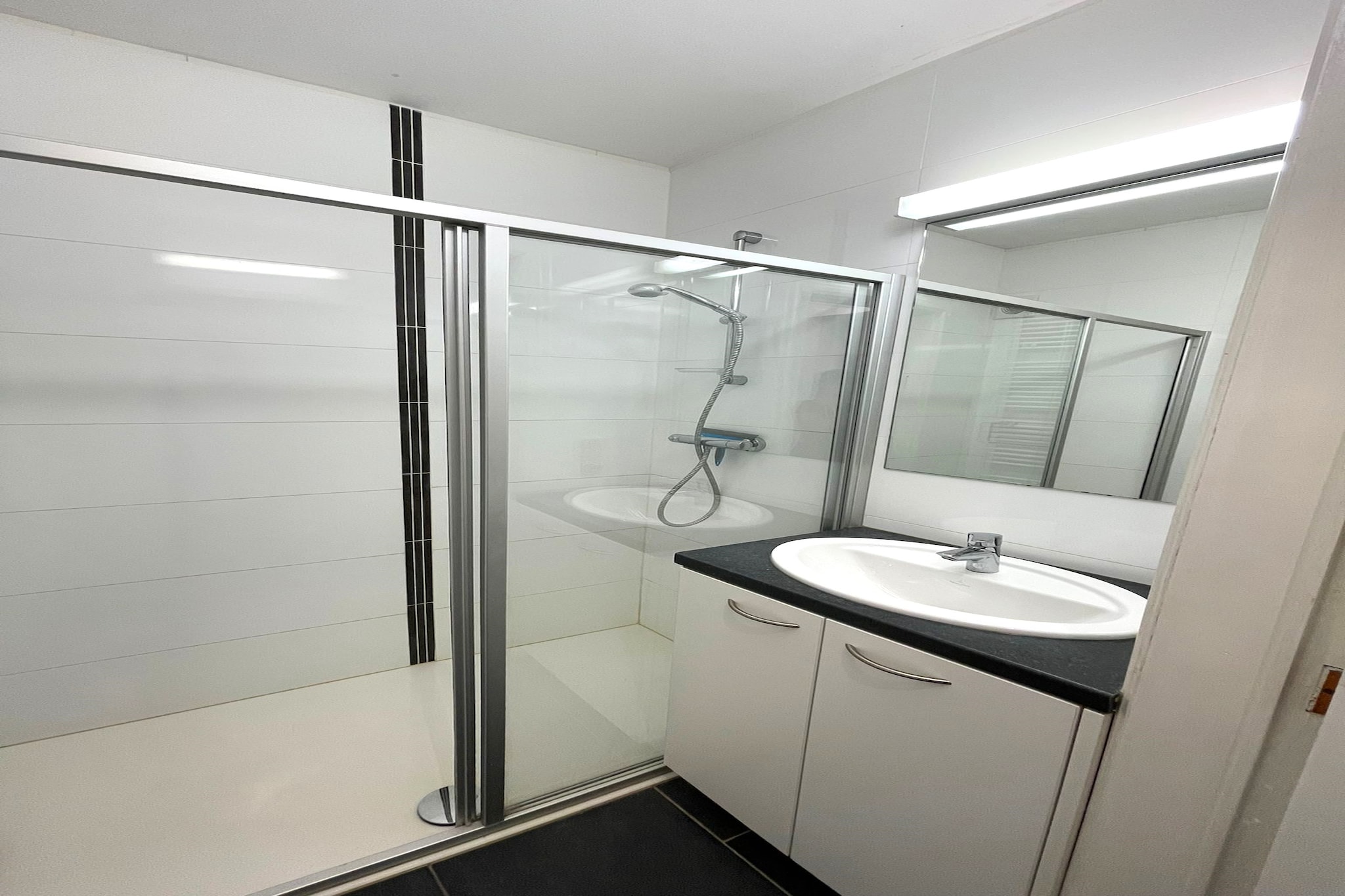 BEAULIEU 0702/ 16-Salle de bain