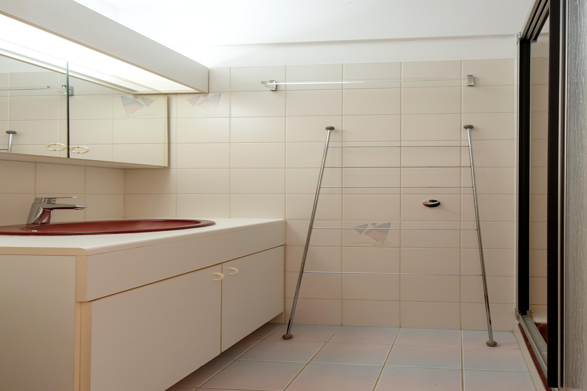 FLAIR 0702/ 7B-Bathroom