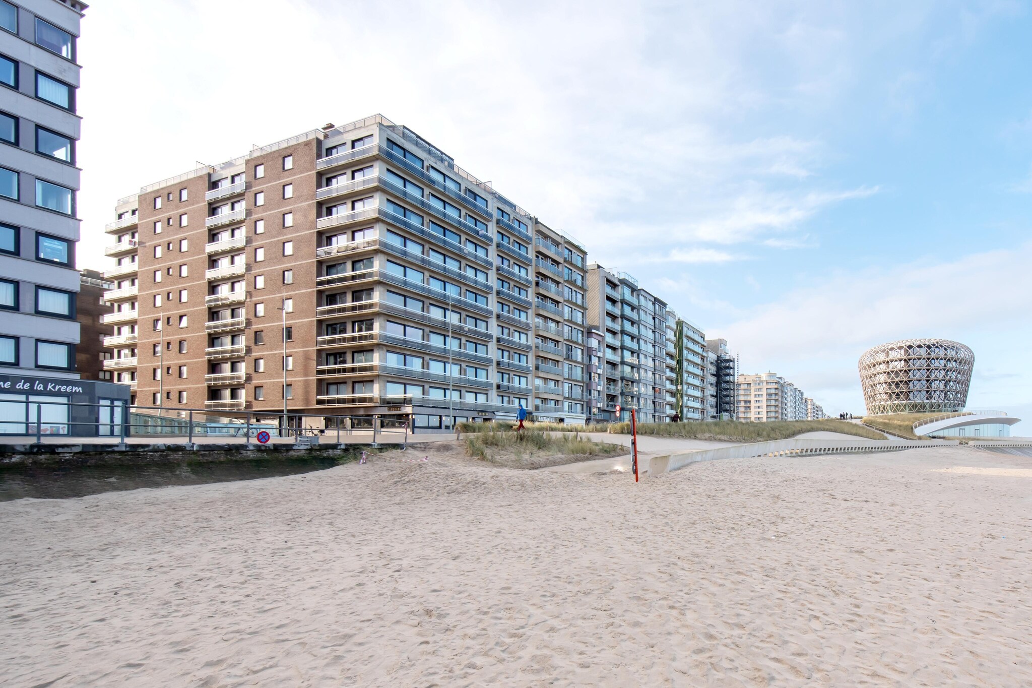 ZANDBK1 1001/ TV10-Exterior summer