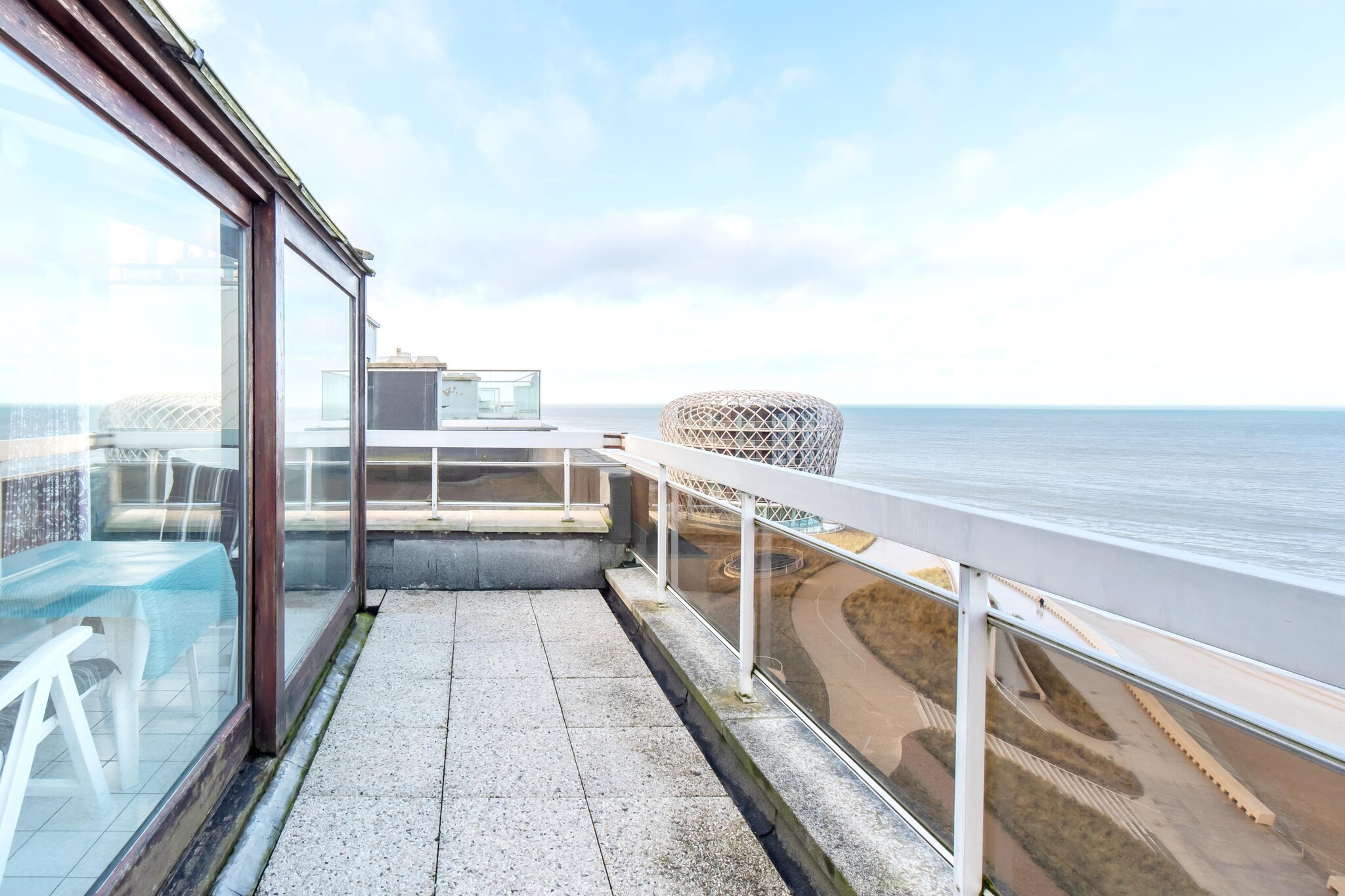 ZANDBK1 1001/ TV10-Terrace balcony