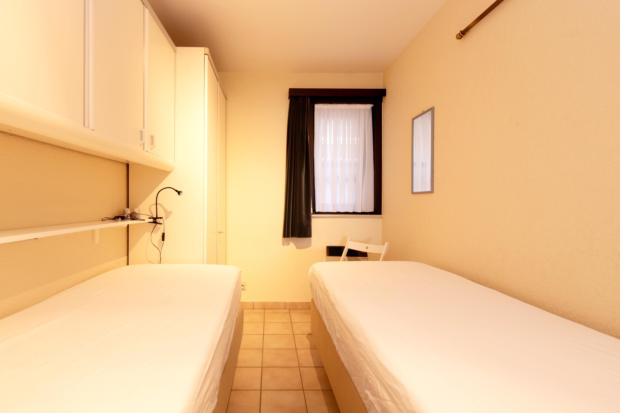 ZANDBK2 0702/ 7B-Chambre