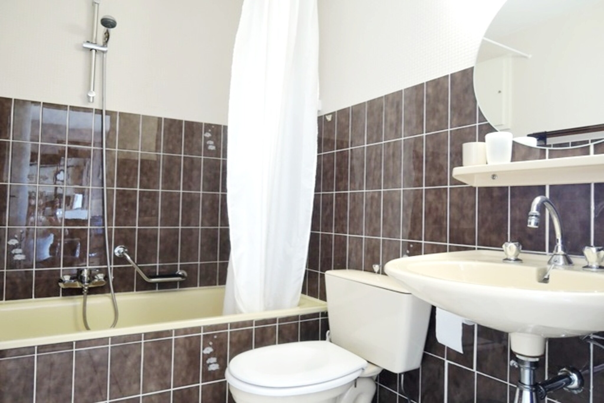 DIRECTOR 0402/ B4-Bathroom