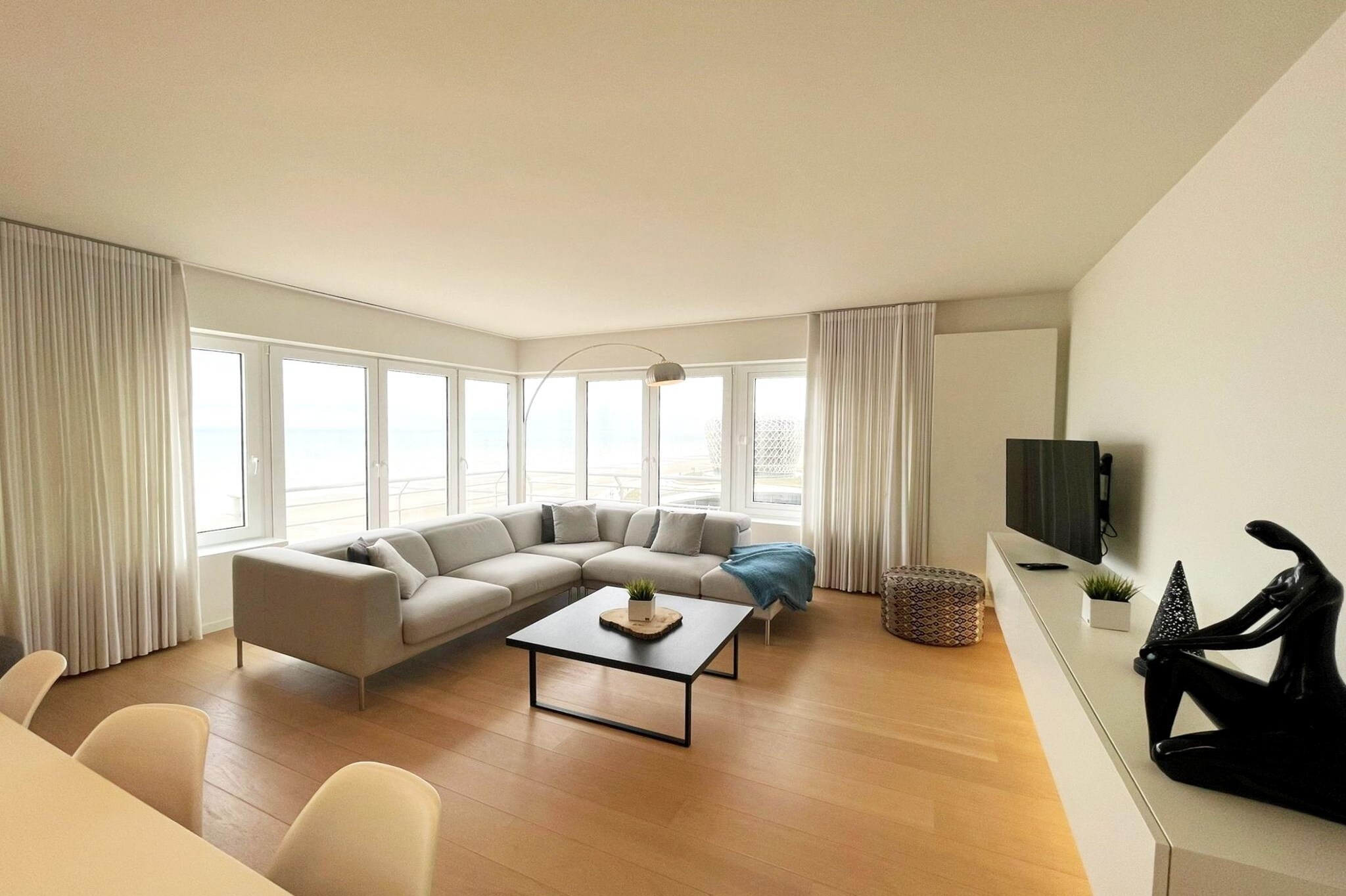 MARTINY 0801-Living room