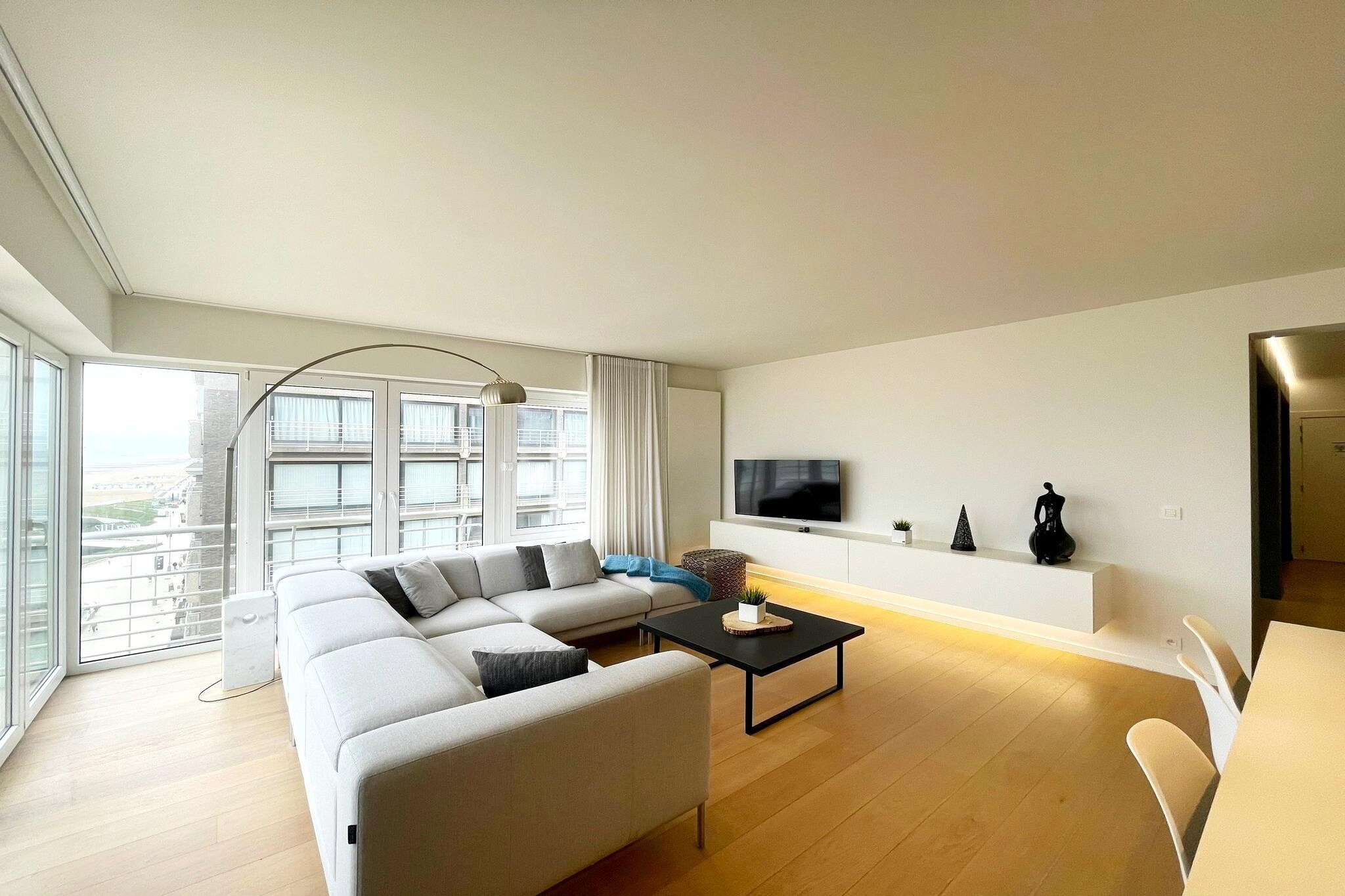 MARTINY 0801-Living room