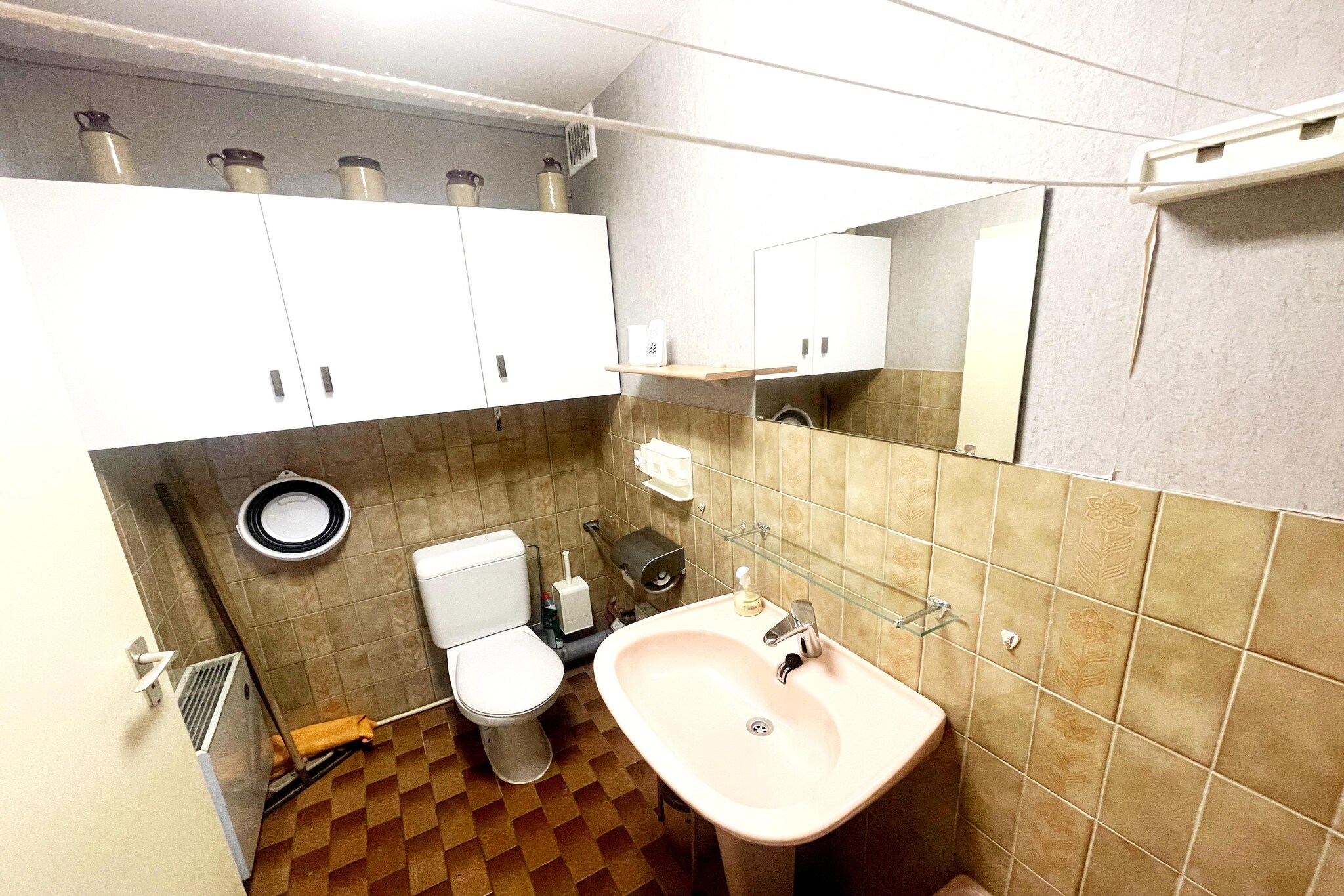 2000 0806/ 87-Bathroom