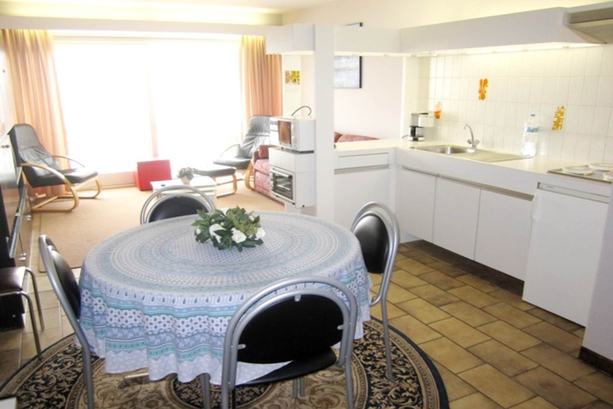 SENATOR 0702-Kitchen