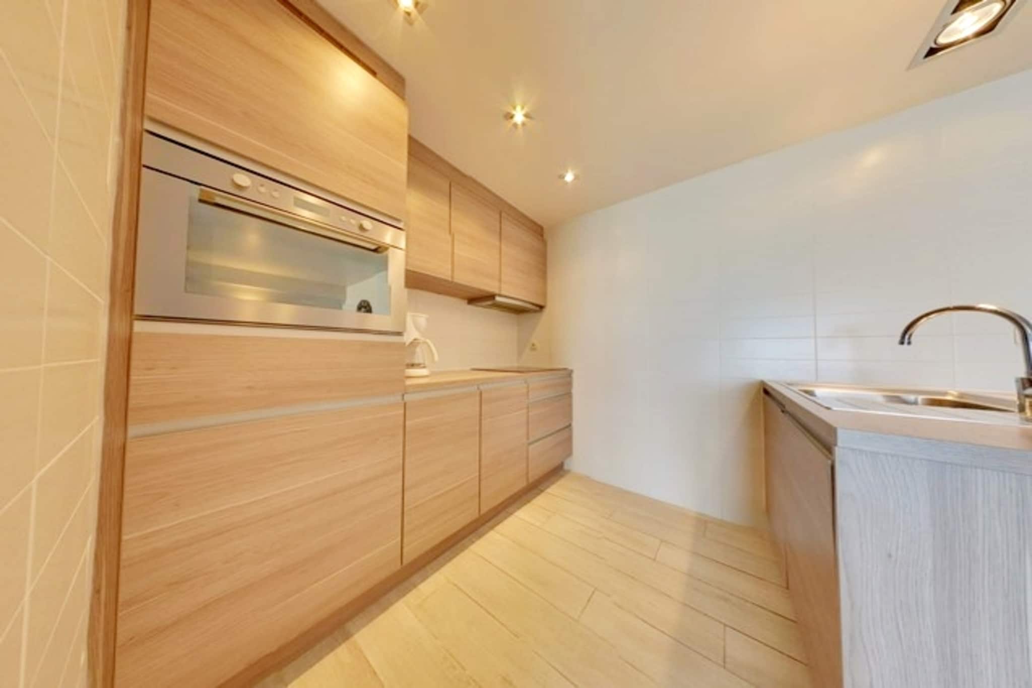DIRECTOR 0201/ AC2-Kitchen