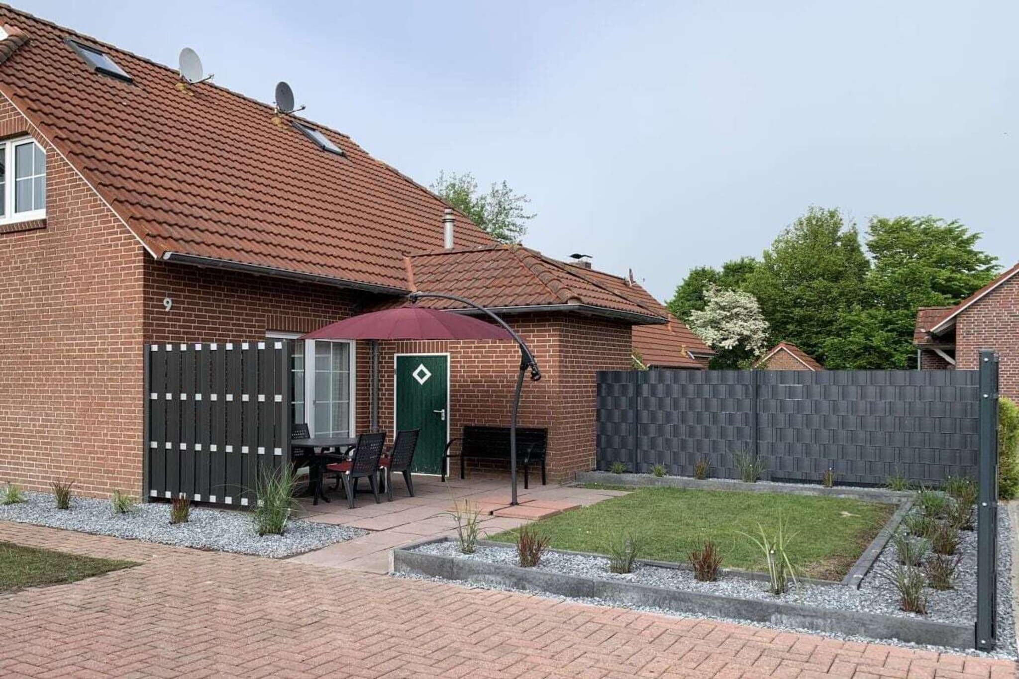 383827-Exterior in summer