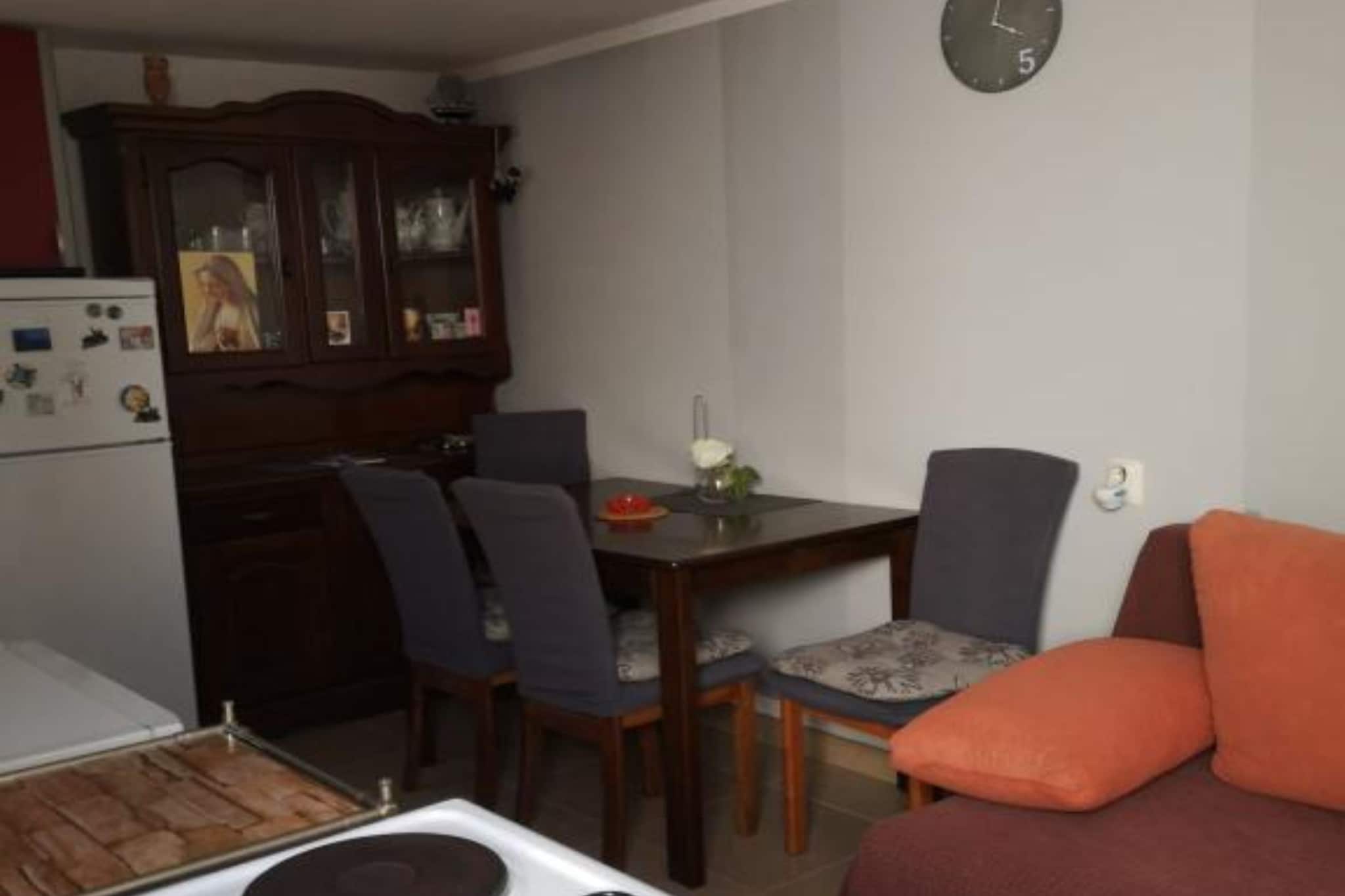 One-Bedroom Apartment (A3+1)