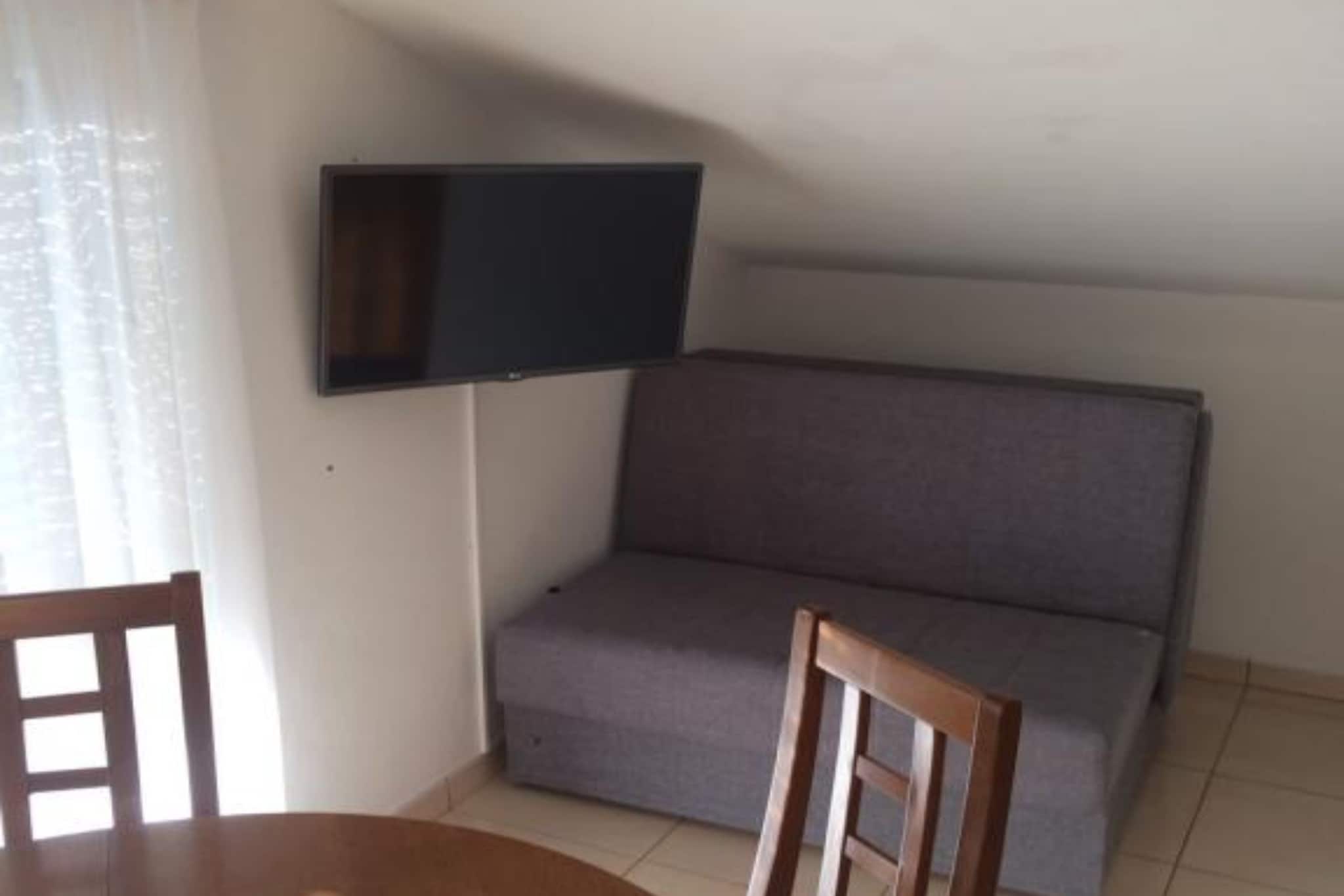 Apartmani Bridić Okrug Donji - One Bedroom Apartment 5