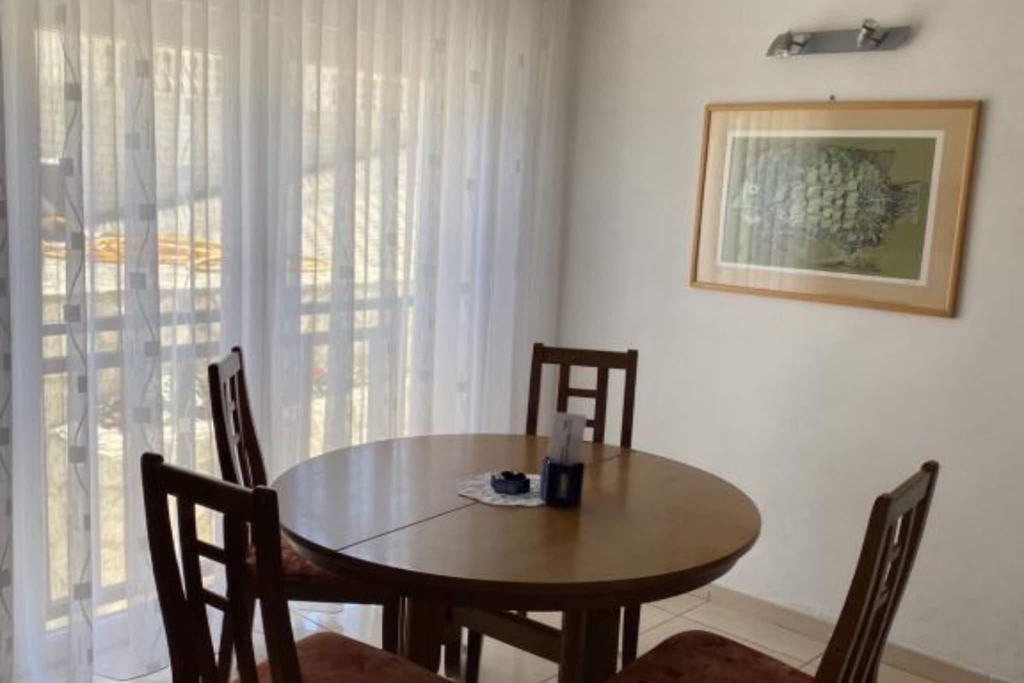 One Bedroom Apartment 6