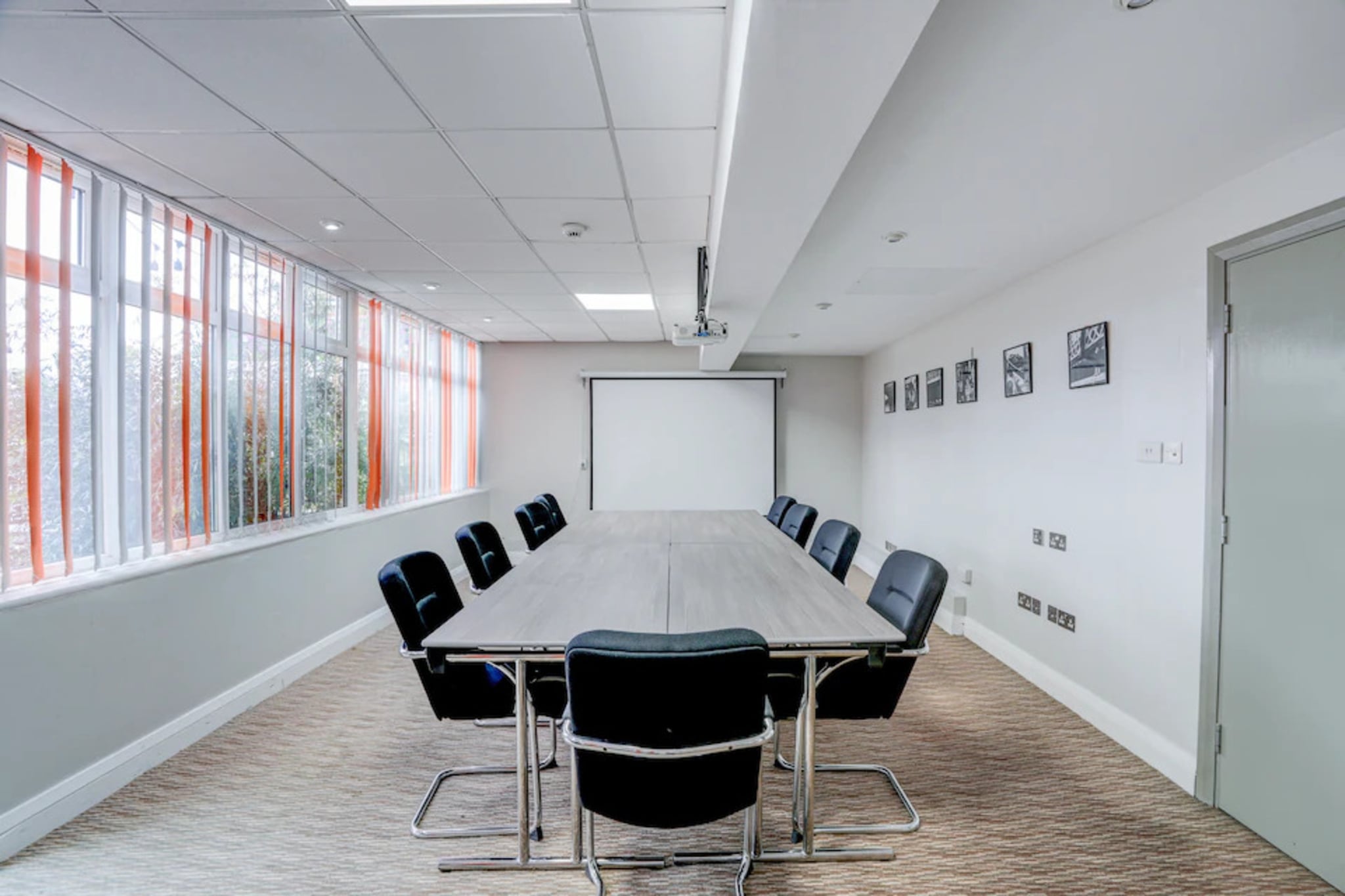 Classic Double River view Staines ex Mercure - Image-tags.hotelfacilitiesandservices