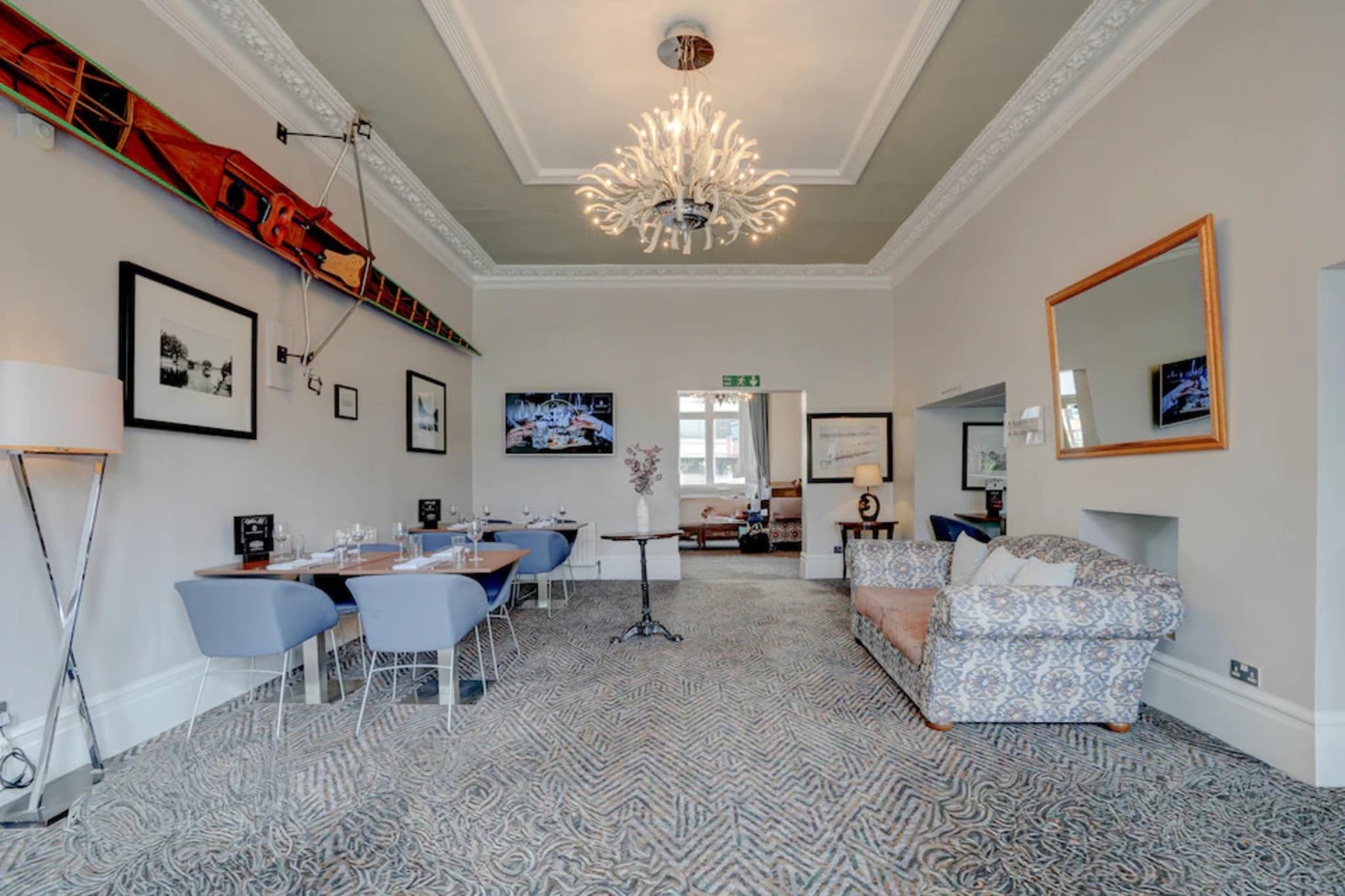 Classic Double River view Staines ex Mercure - Image-tags.hotelfacilitiesandservices