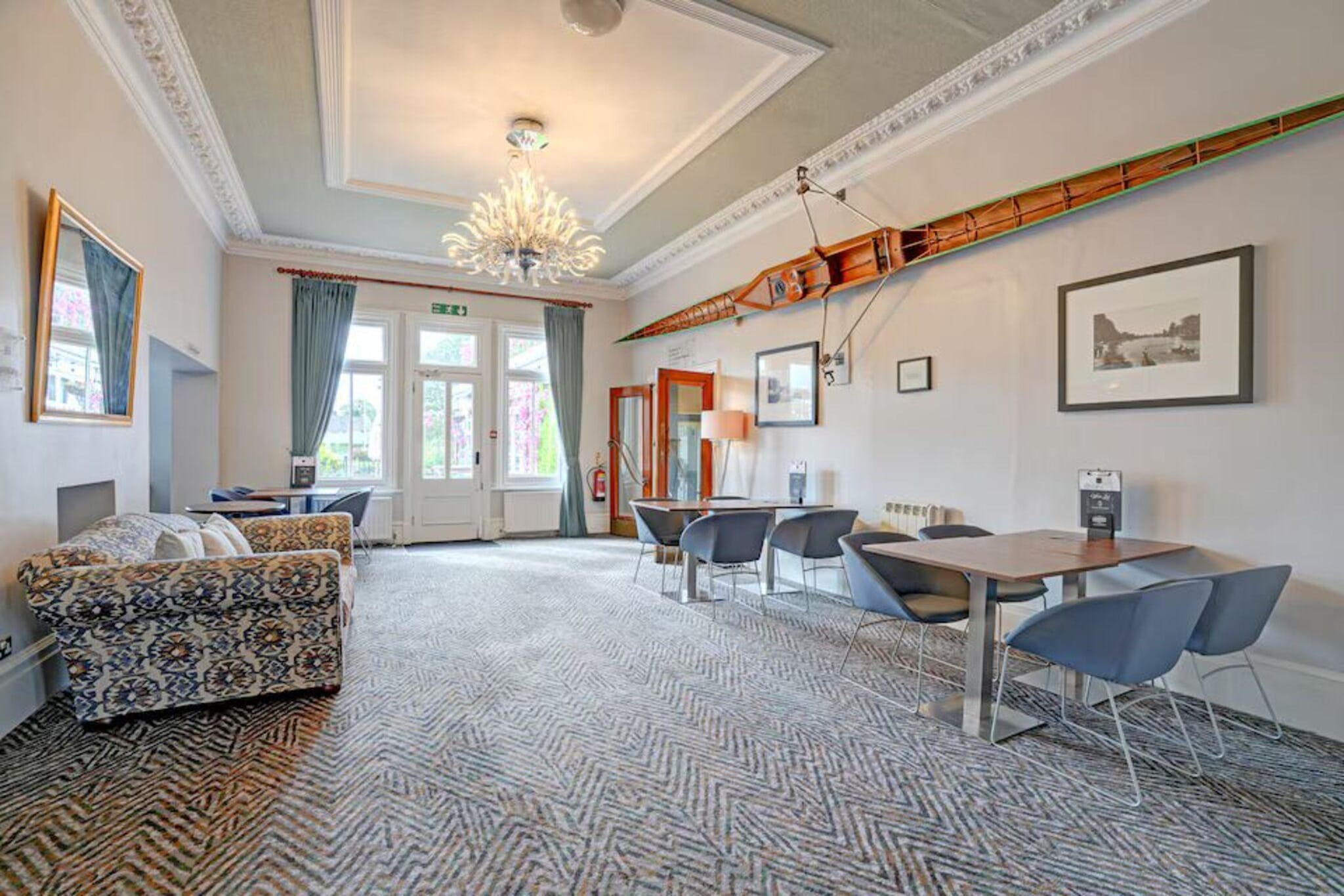 Classic Double River view Staines ex Mercure - Image-tags.hotelfacilitiesandservices