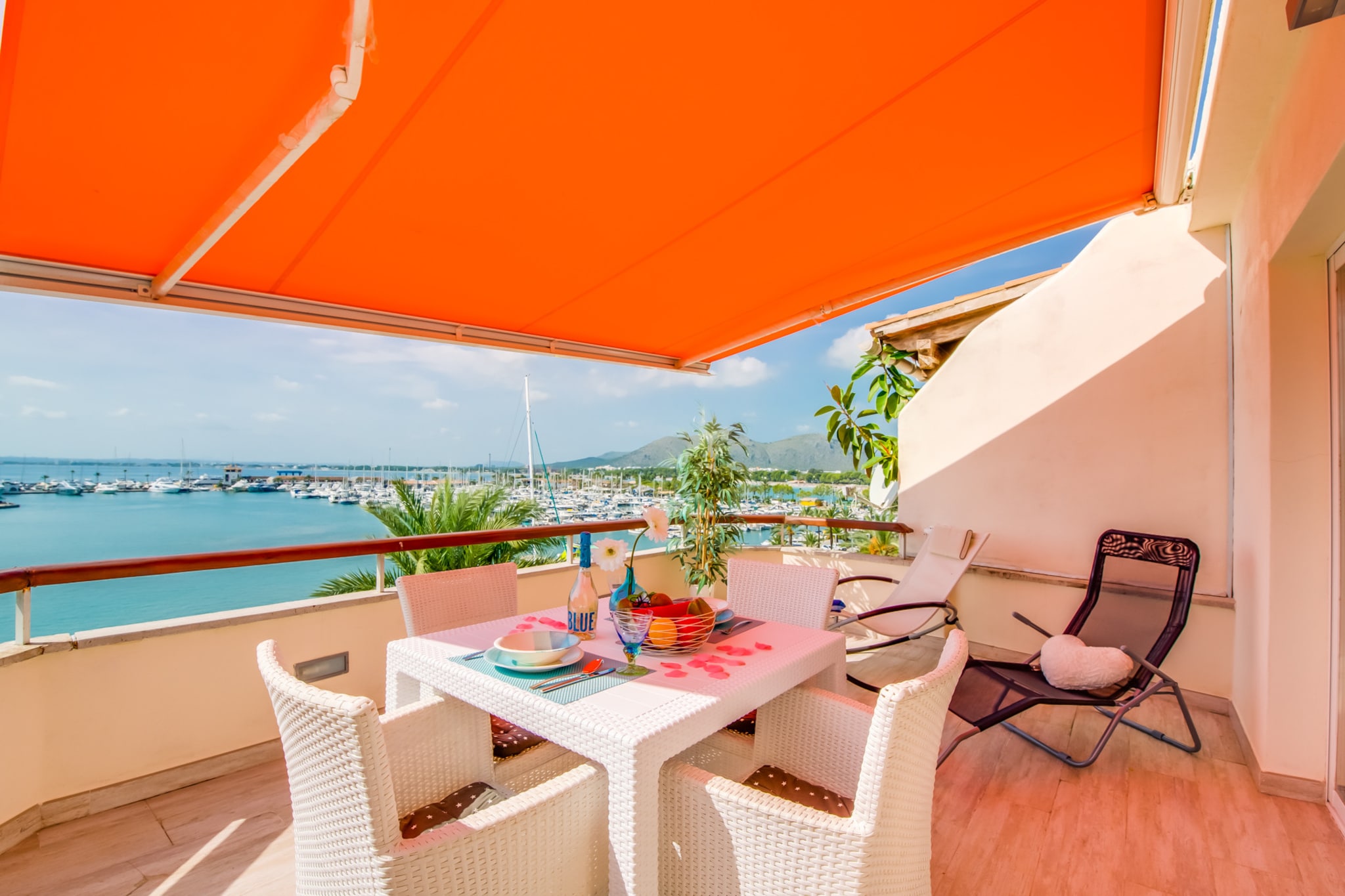 Blue Attic Beach-Terrace balcony