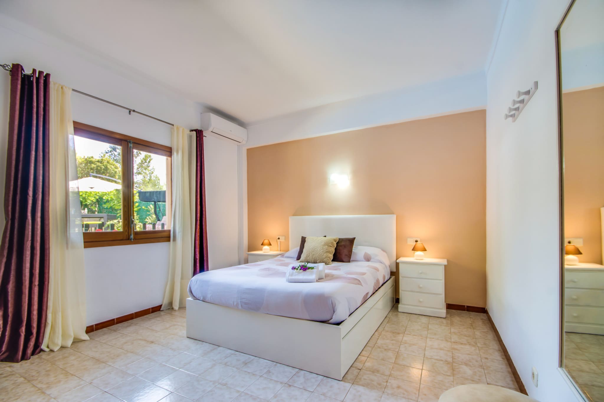 Amapola-Bedroom