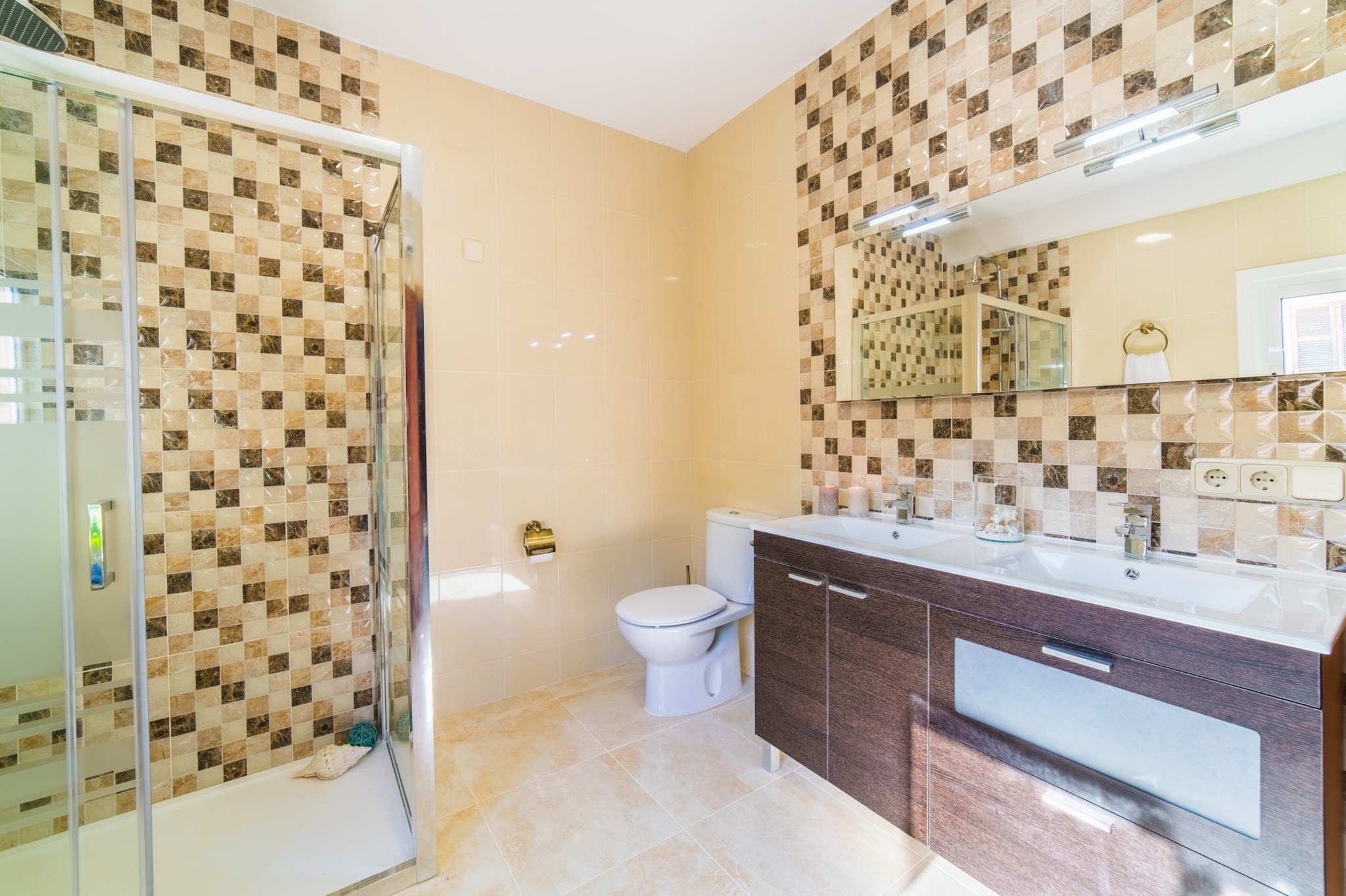 Amapola-Bathroom