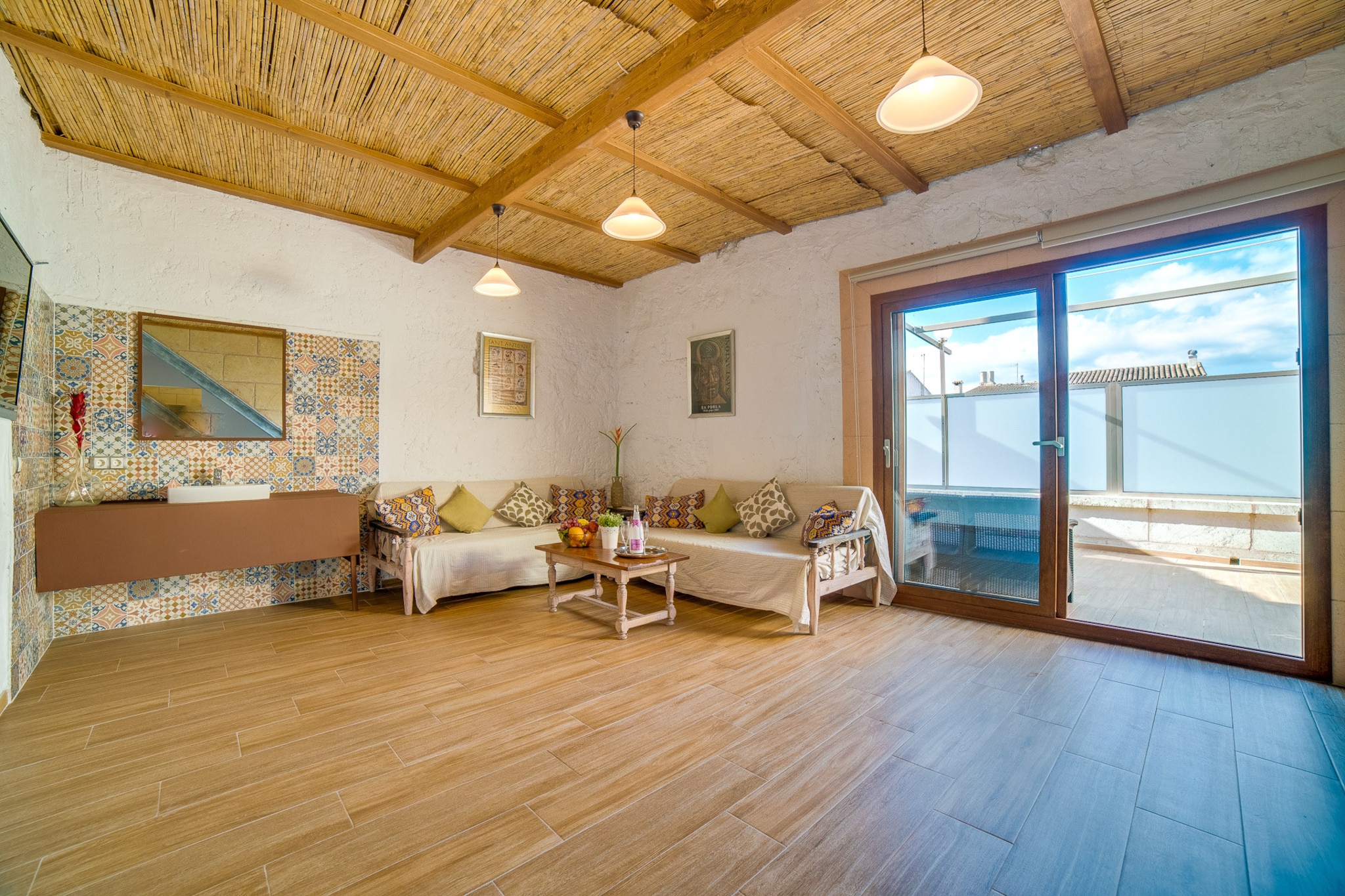 Cal Tio-Living room