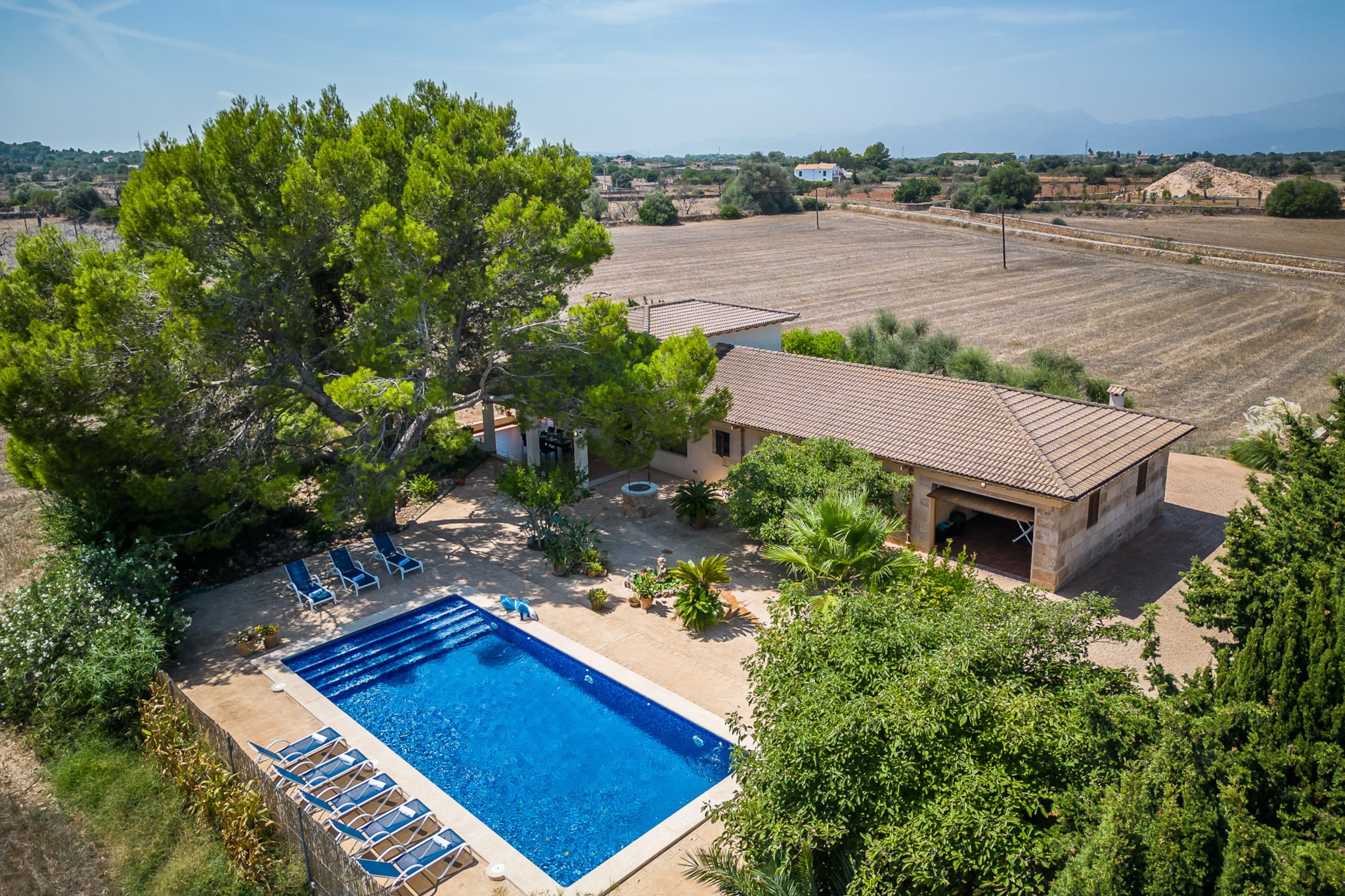 Can Ribas-Jardin d'été