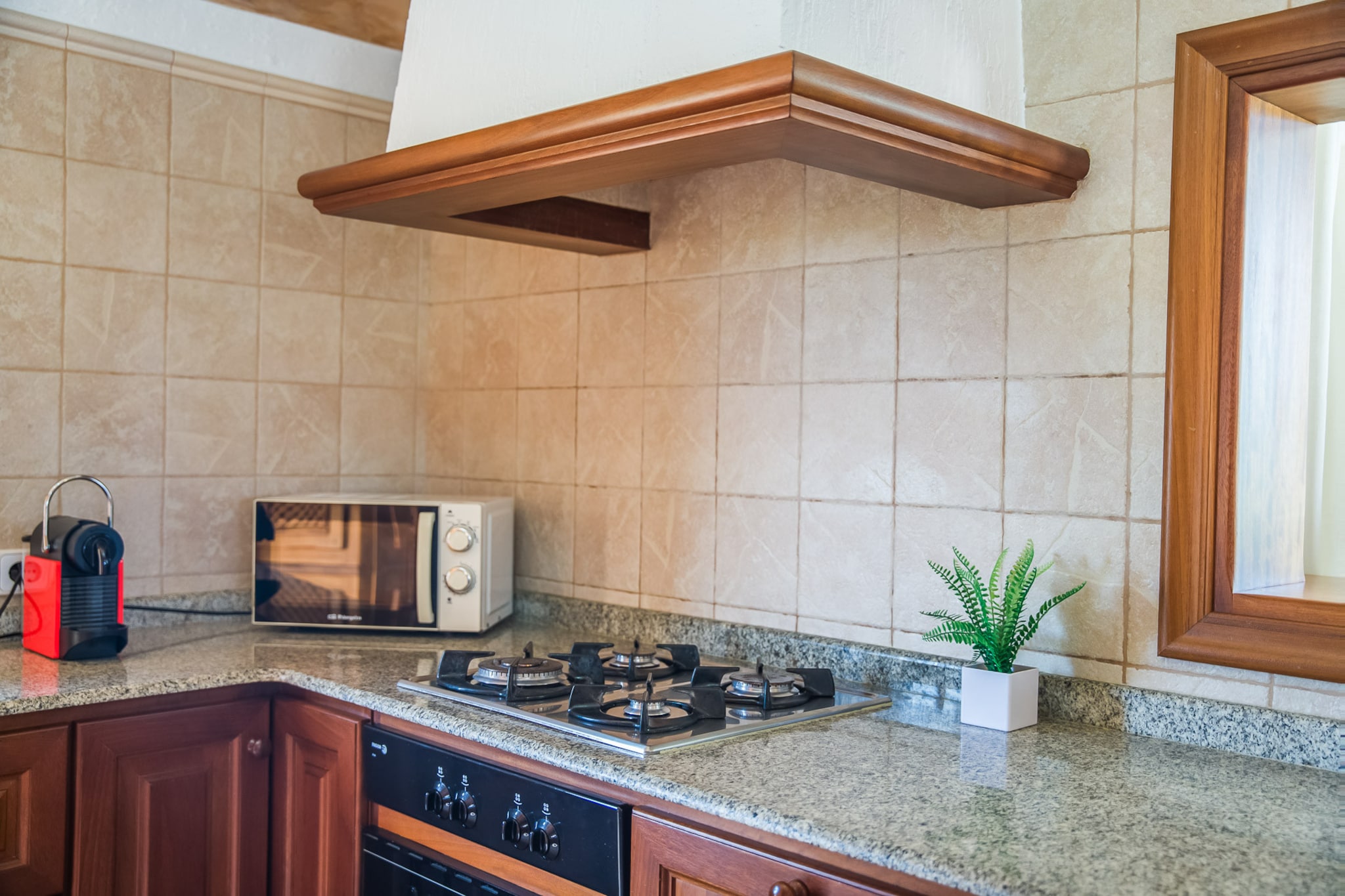 Gomila-Kitchen