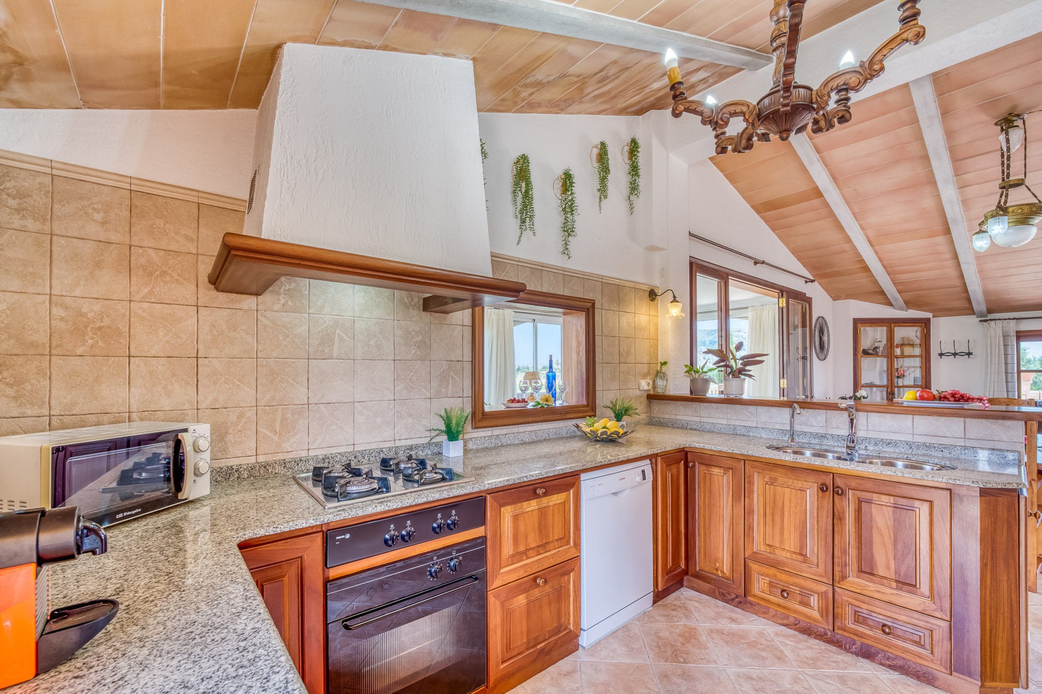 Gomila-Kitchen