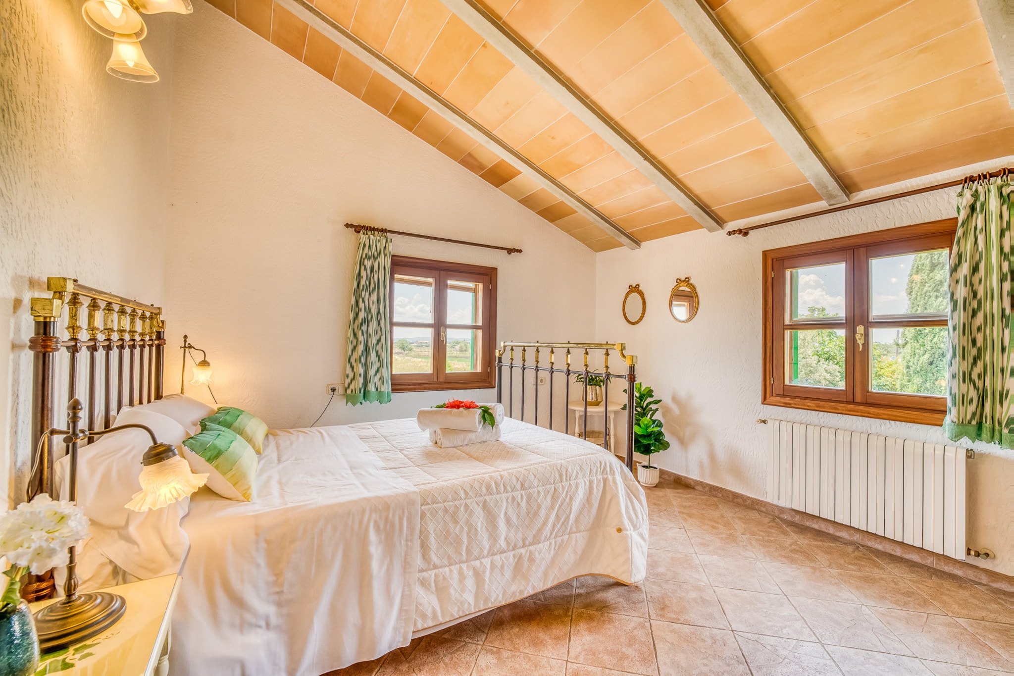 Gomila-Bedroom