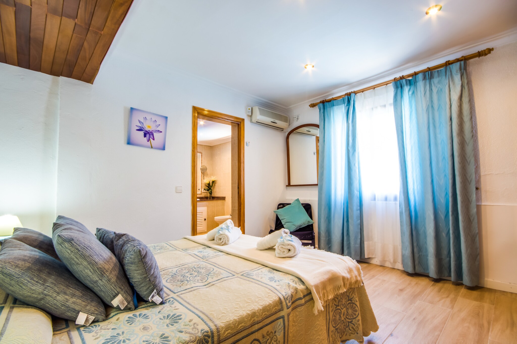 Bed Room