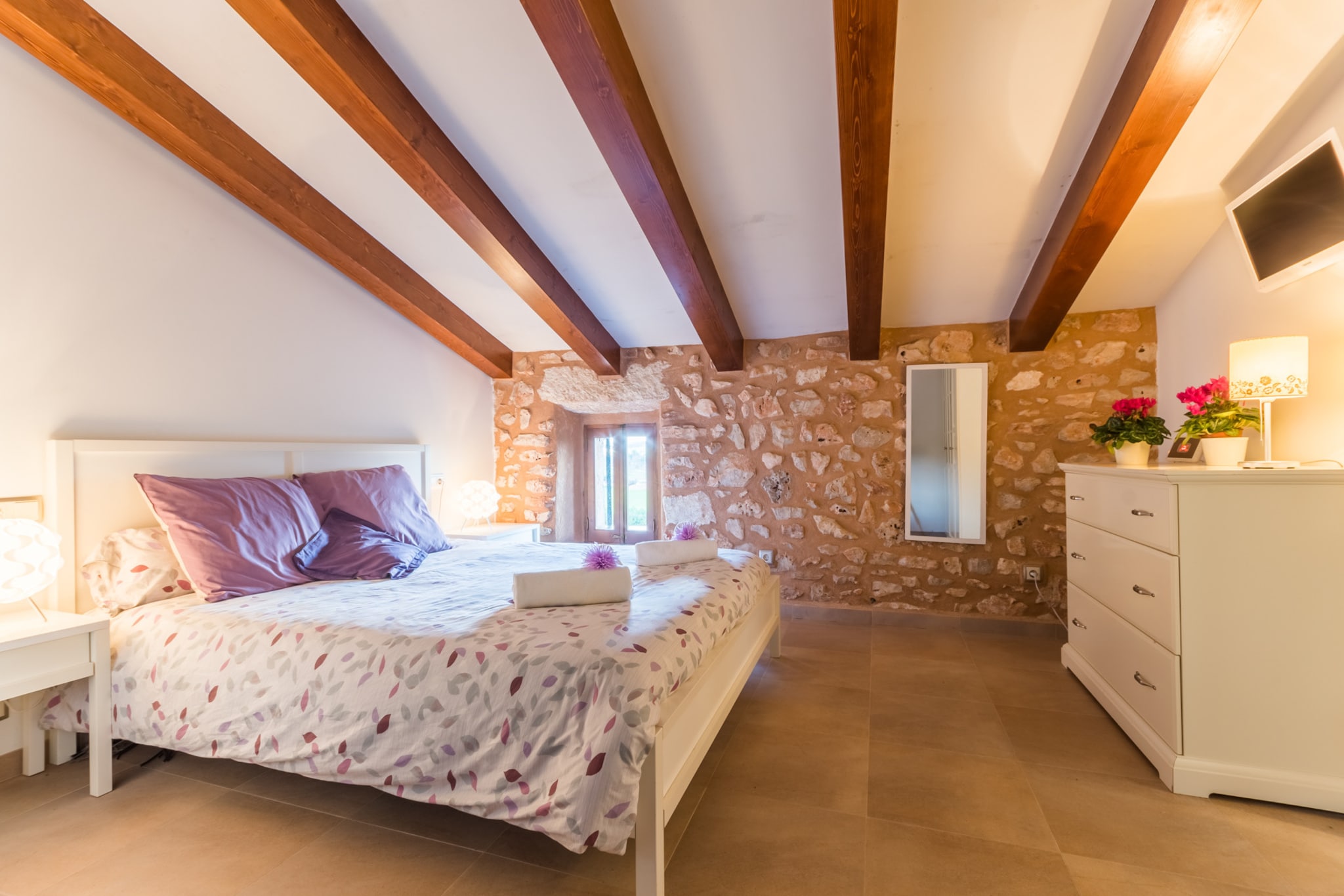 Pleta-Bedroom
