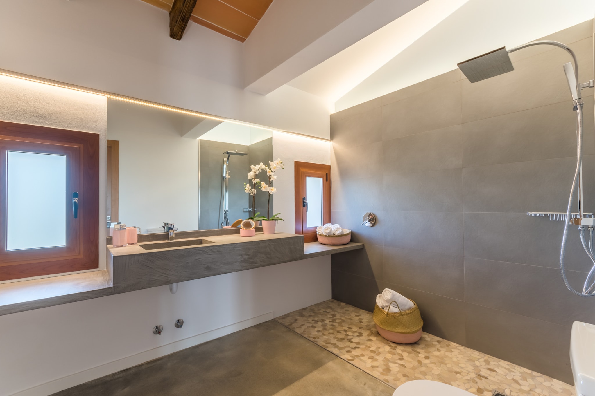 Pleta-Bathroom