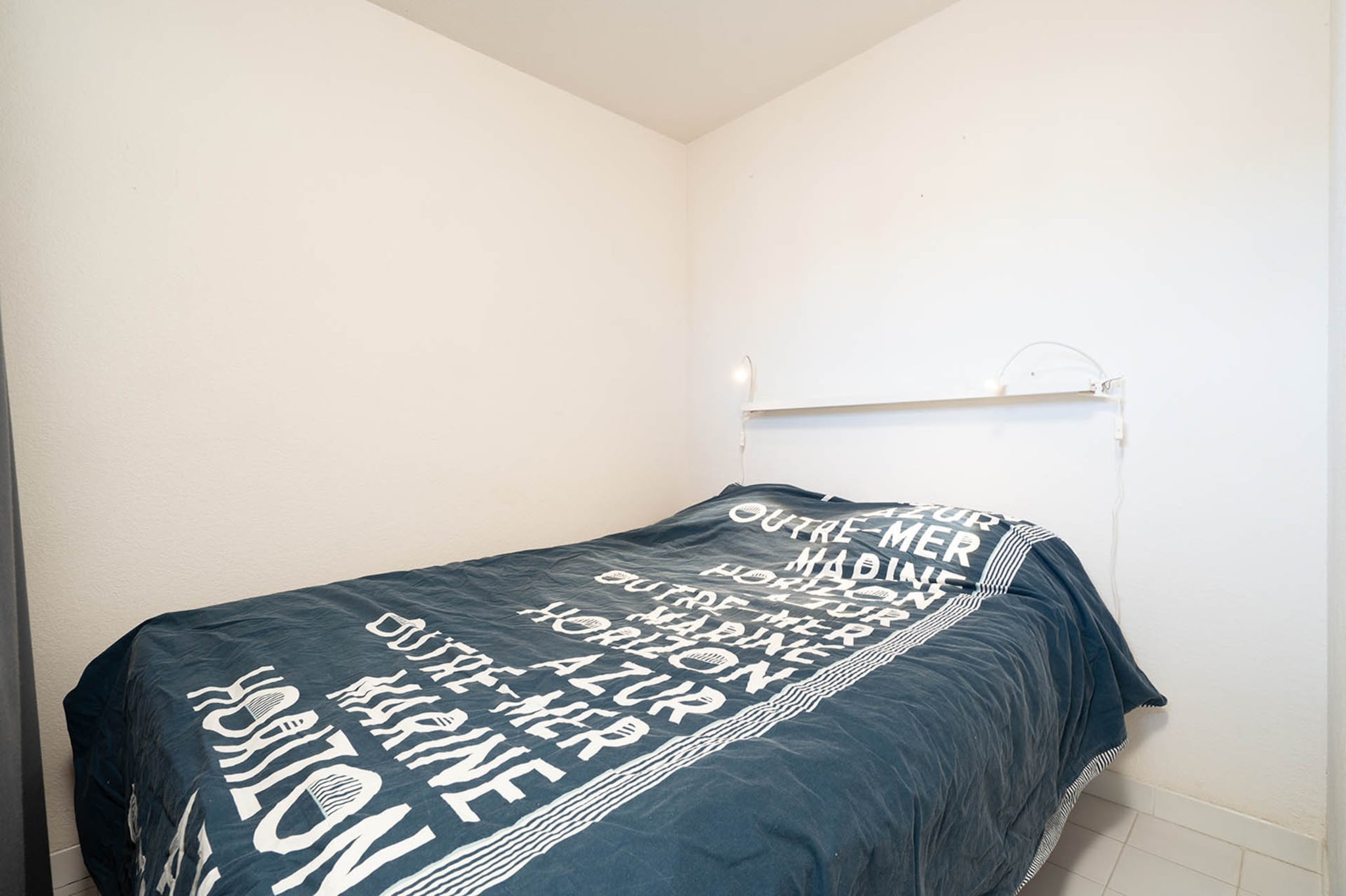 Elevator, Fan, Living room(double sofa bed, TV, seating area), Kitchen(dining table, toaster, coffee machine, microwave, fridge, dishes and cutlery), bedroom(double bed), bathroom(shower, washbasin, toilet), Garden Furniture , washing machine, balcony, parking, swimming pool(shared with other guests)